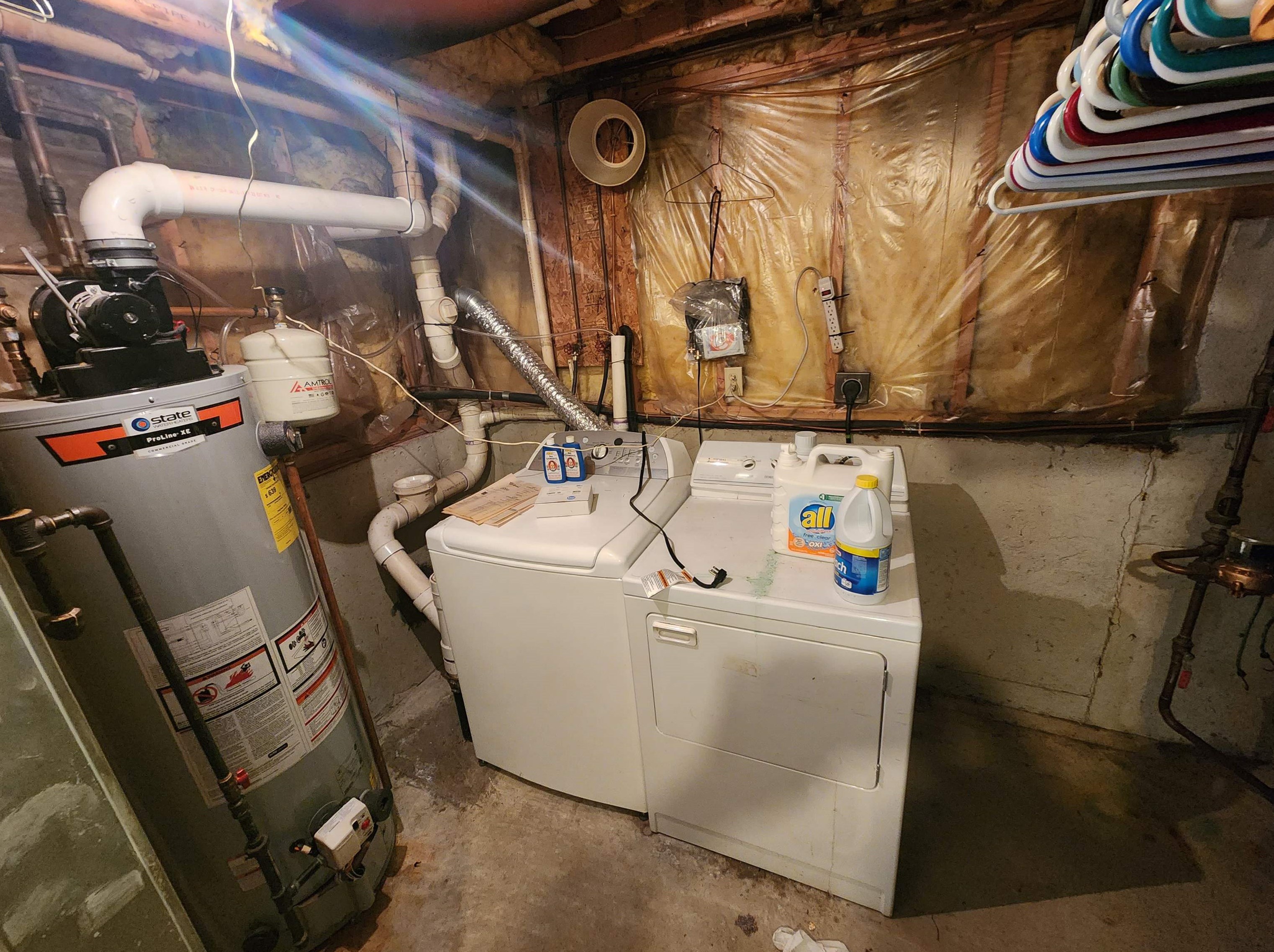 4649 Brown Ave, Manchester NH 03103-6726 exterior