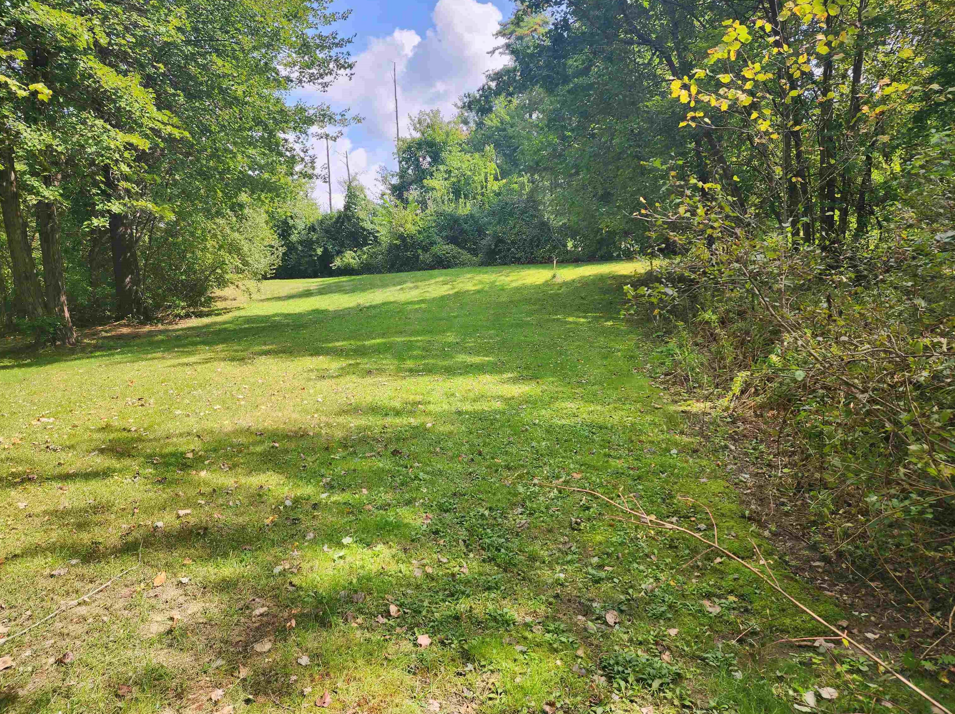 4649 Brown Ave, Manchester NH 03103-6726 exterior