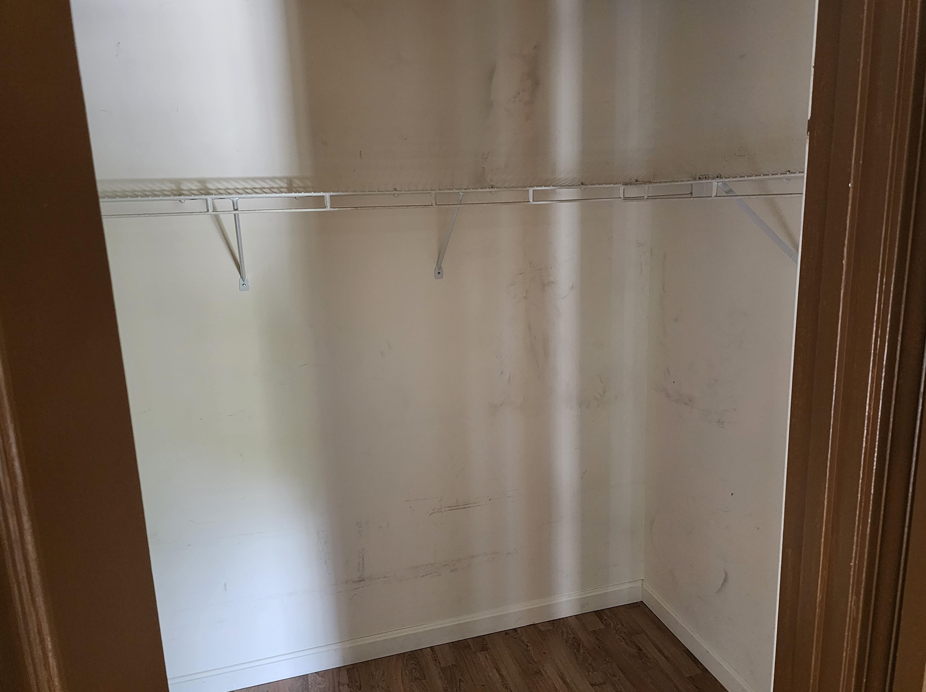 4649 Brown Ave, Manchester NH 03103-6726 exterior