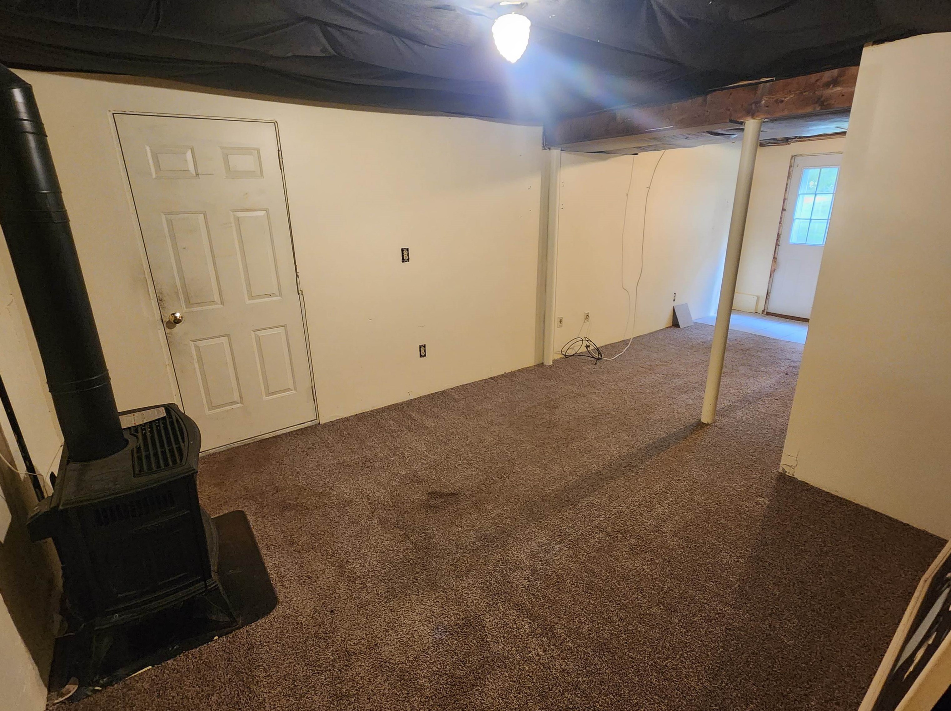 4649 Brown Ave, Manchester NH 03103-6726 exterior