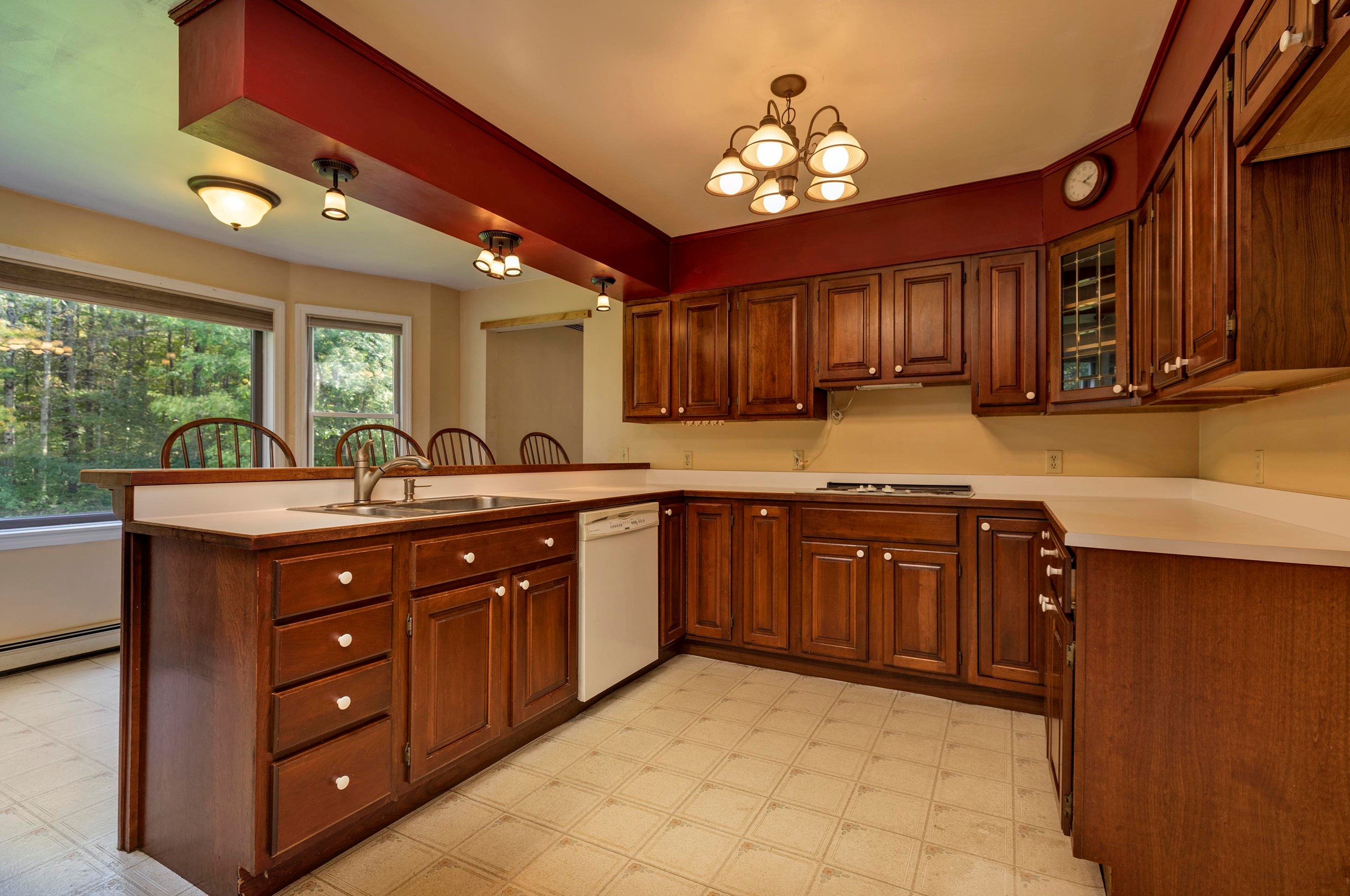 463 Meriden Rd, Lebanon NH  03766-2402 exterior