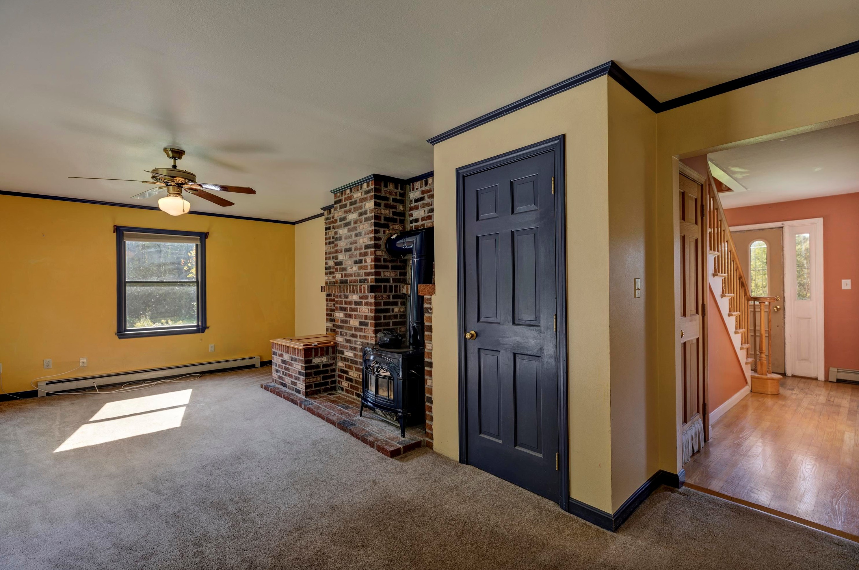 463 Meriden Rd, Lebanon NH  03766-2402 exterior