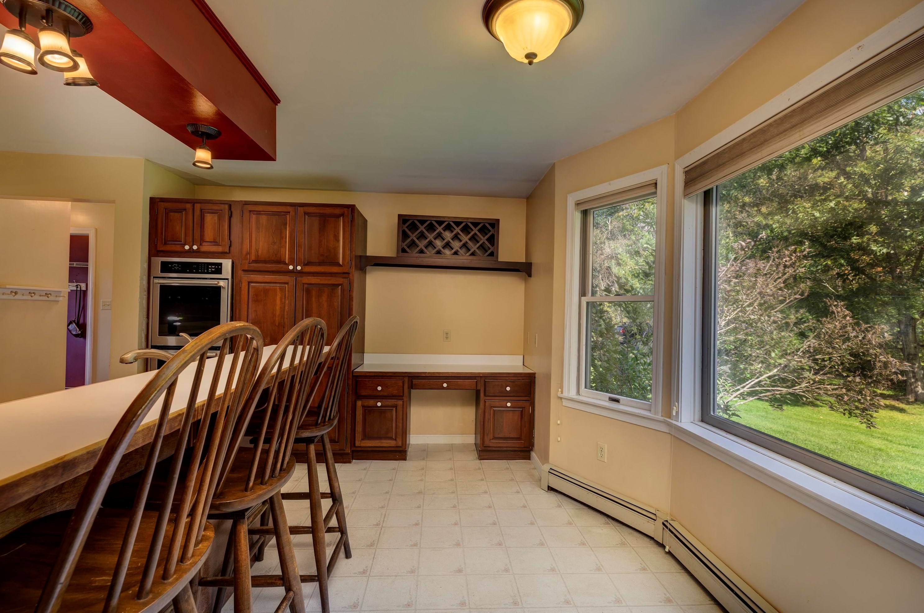 463 Meriden Rd, Lebanon NH  03766-2402 exterior