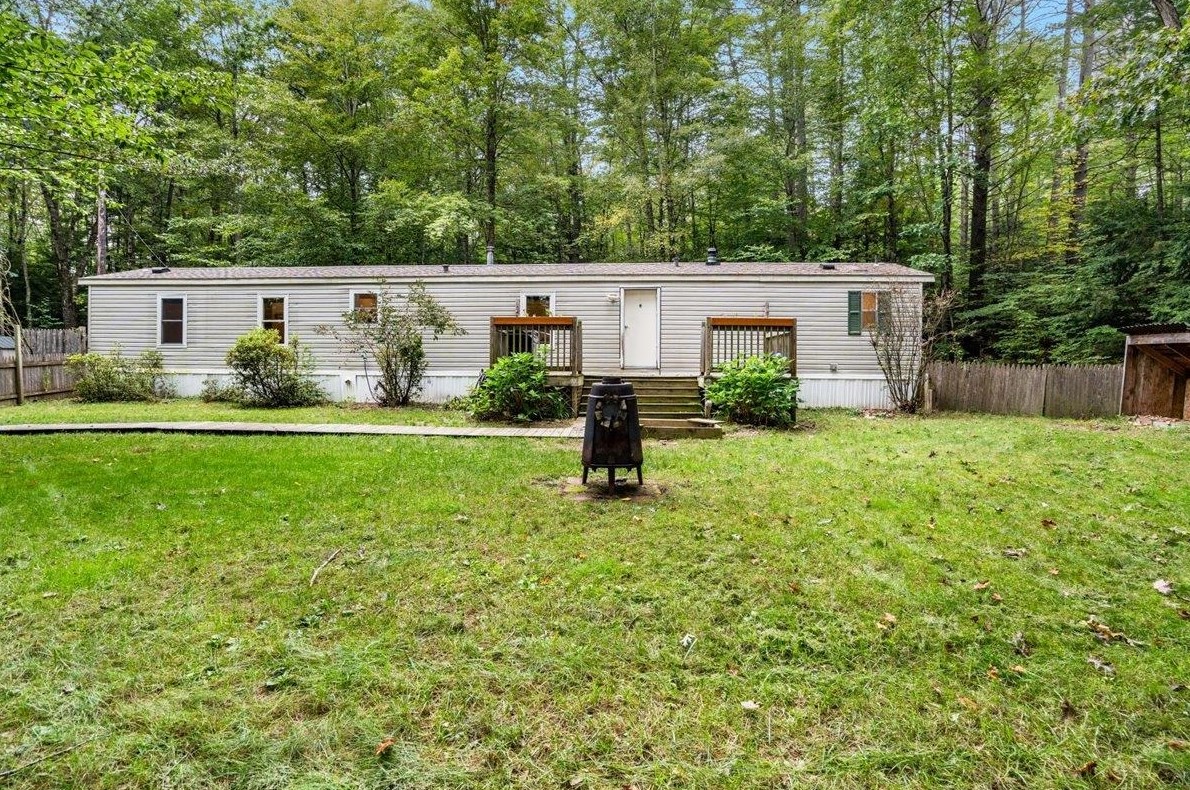 627 Schoodac Rd, Warner, NH 03278-4621
