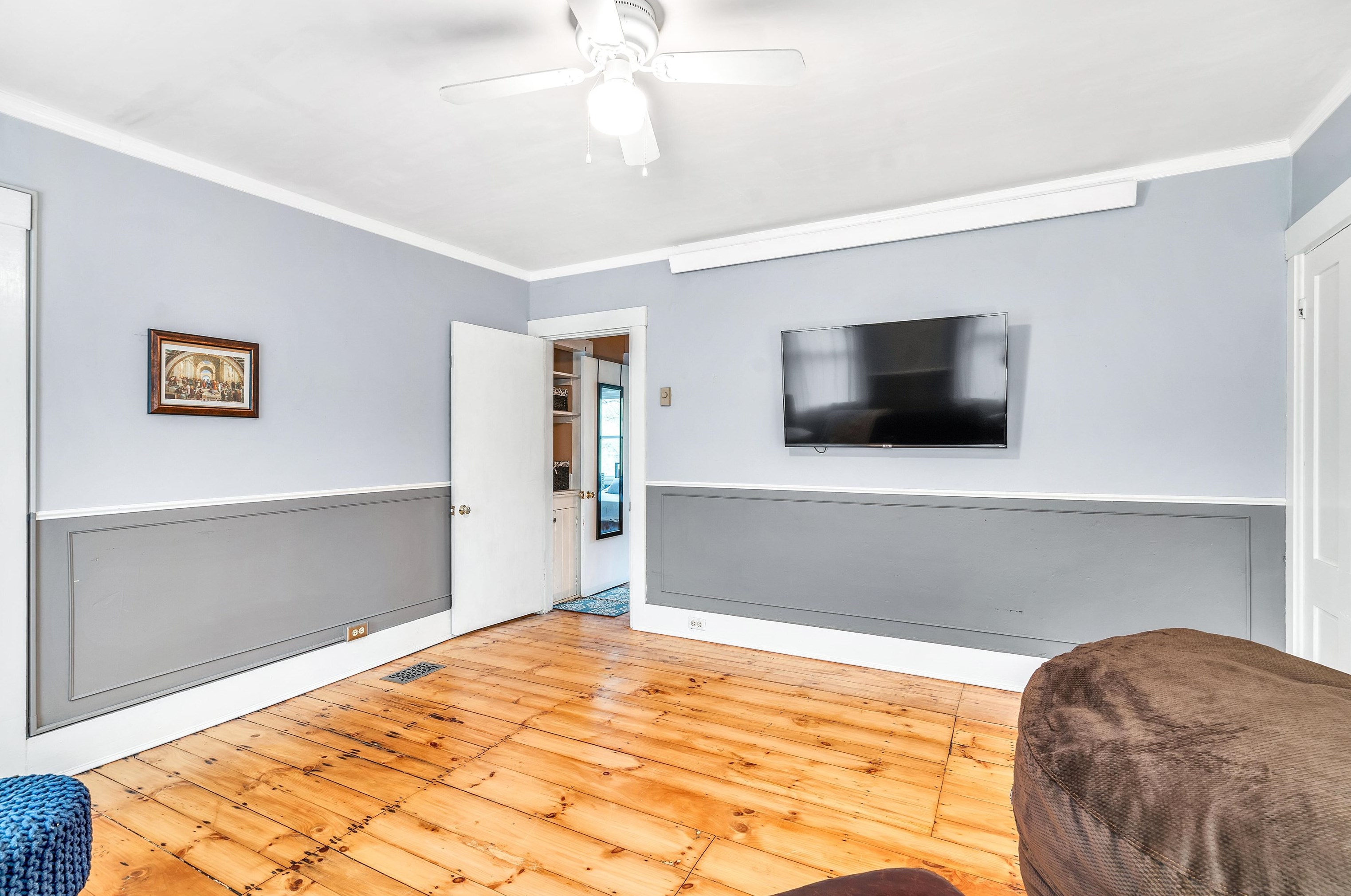 32 Riv St, Hudson MA 01749-2010 exterior