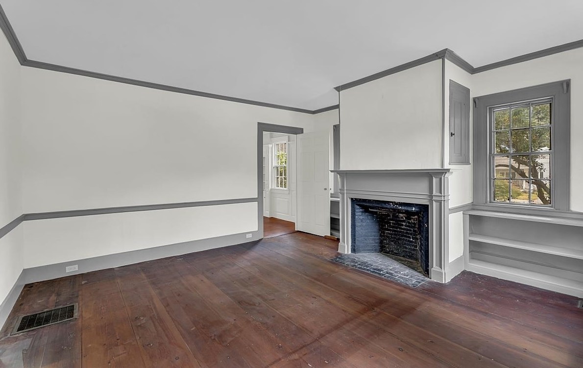 71 Main St, Plaistow, NH 03865