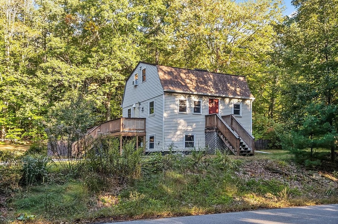 31 Lane Rd, Raymond, NH 03077