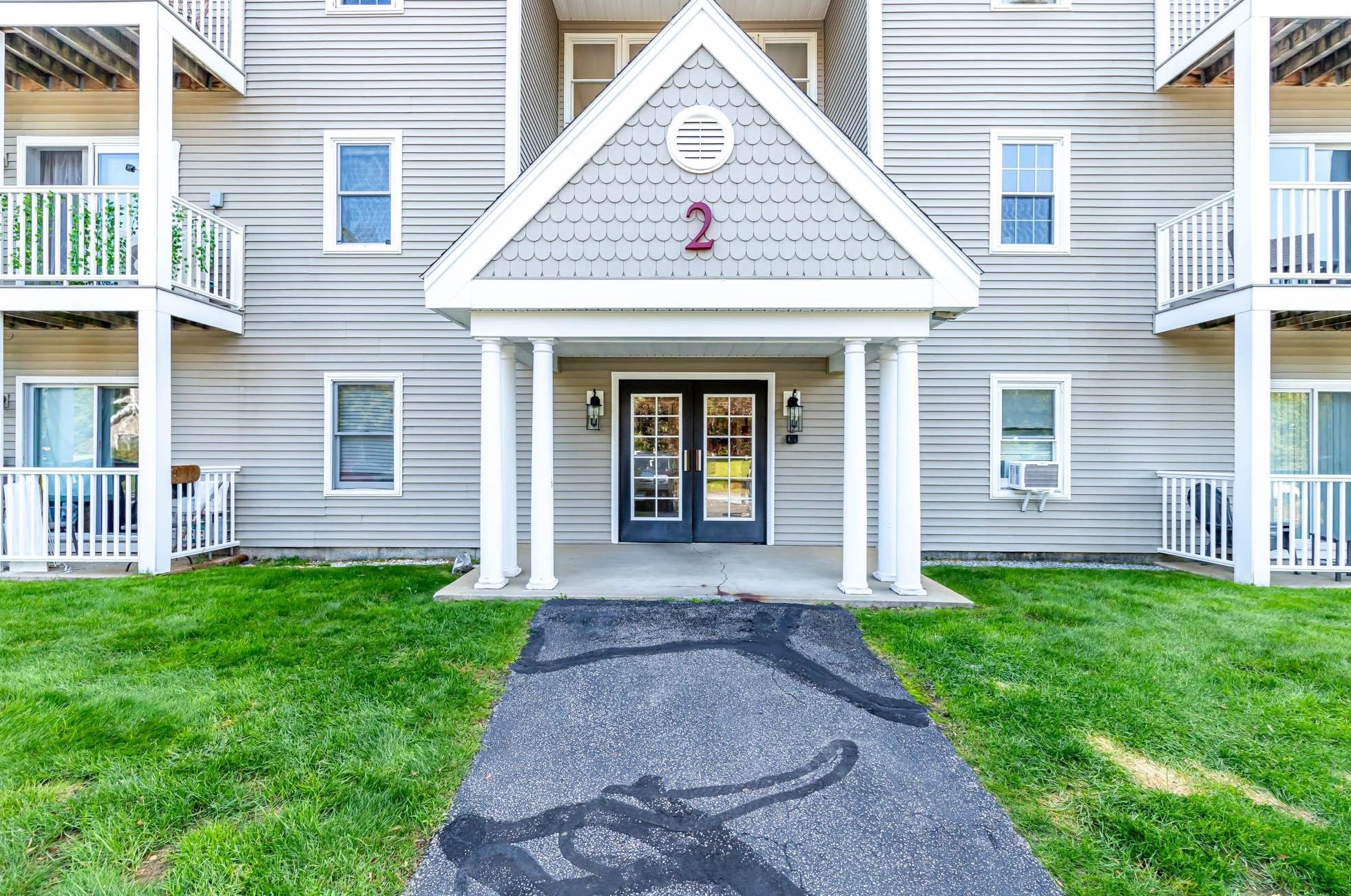 2 Maple Ridge Dr #39, Merrimack, NH 03054
