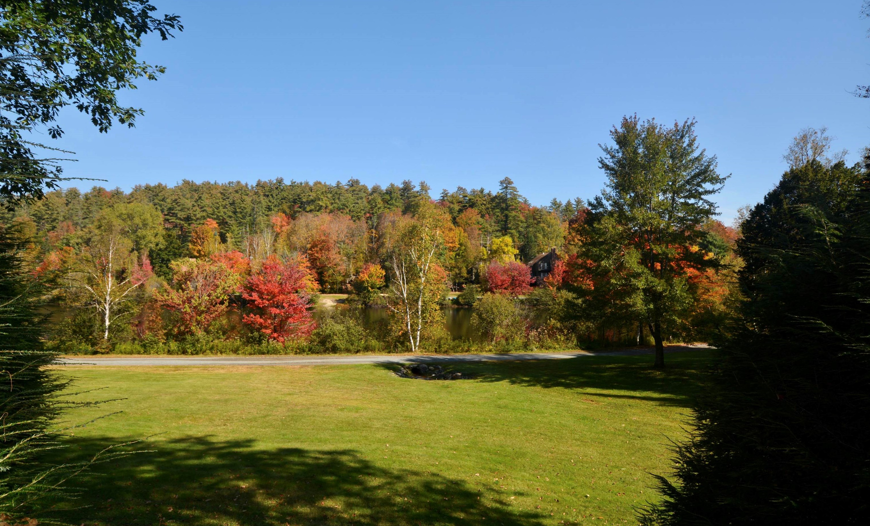 822 Covered Bridge Ln, Grantham, NH 03753 exterior