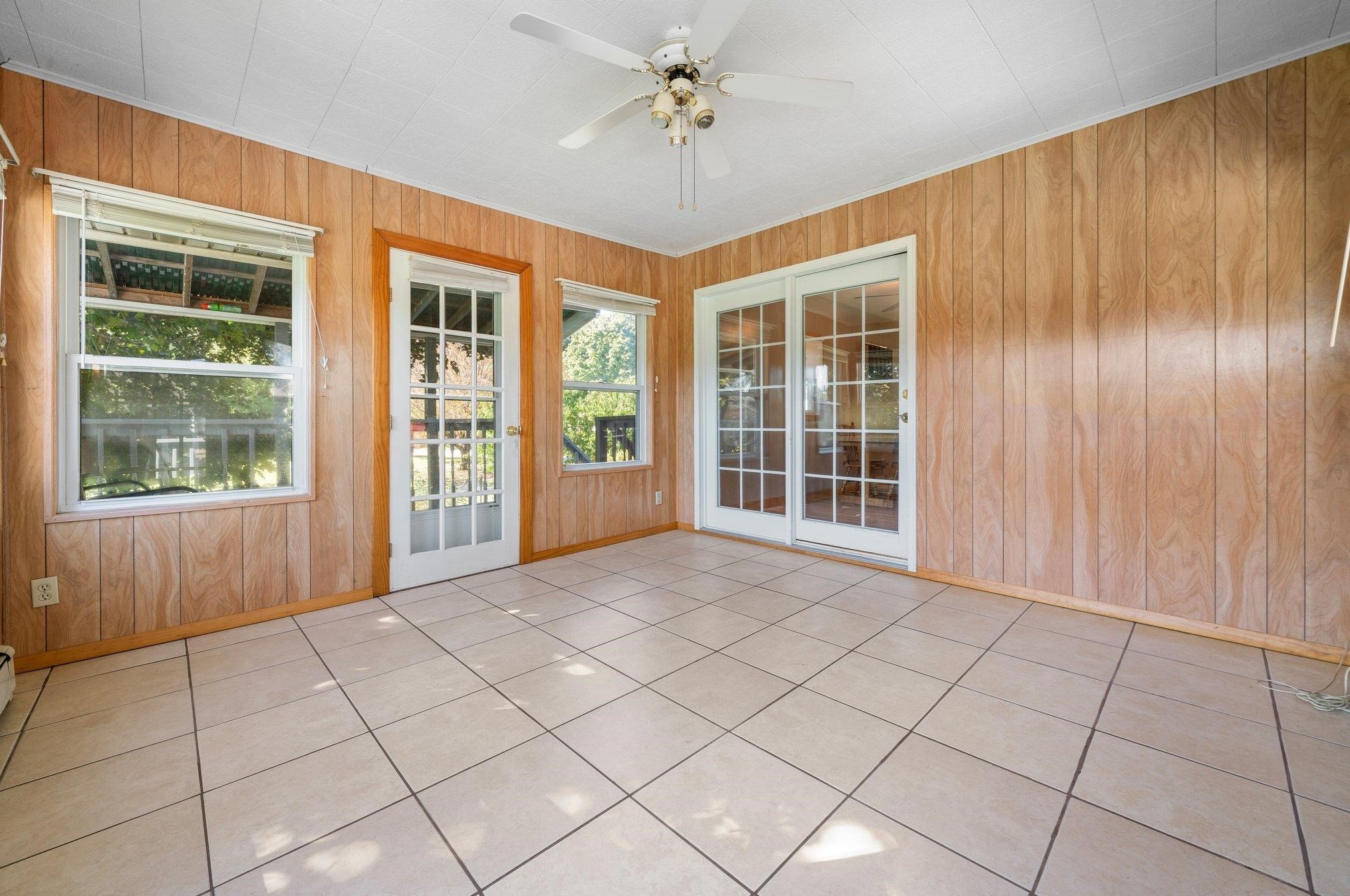 12 Bambi Trl, Merrimack NH  03054-2963 exterior