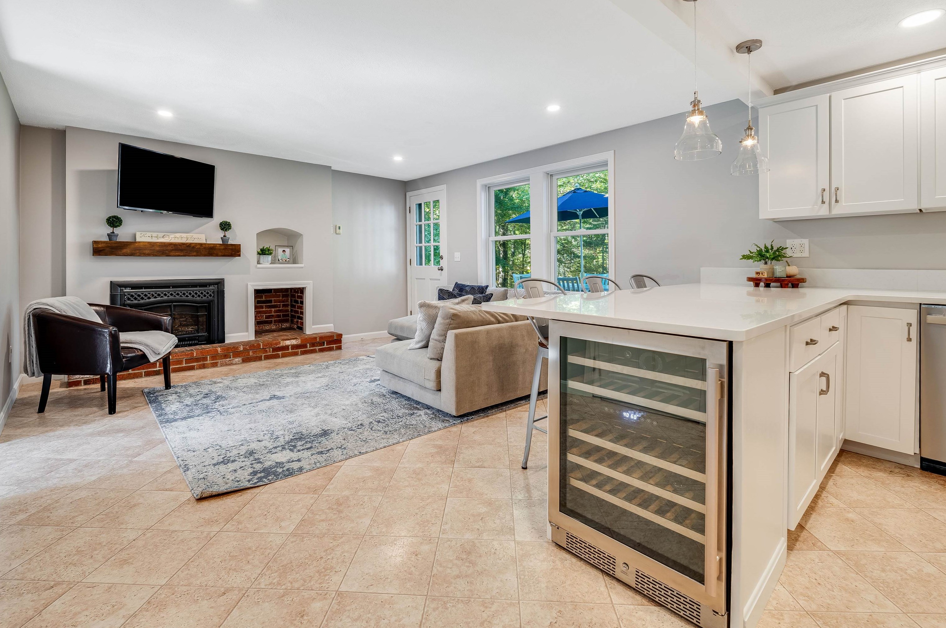 20 French Ct, Merrimack NH 03054-2400 exterior