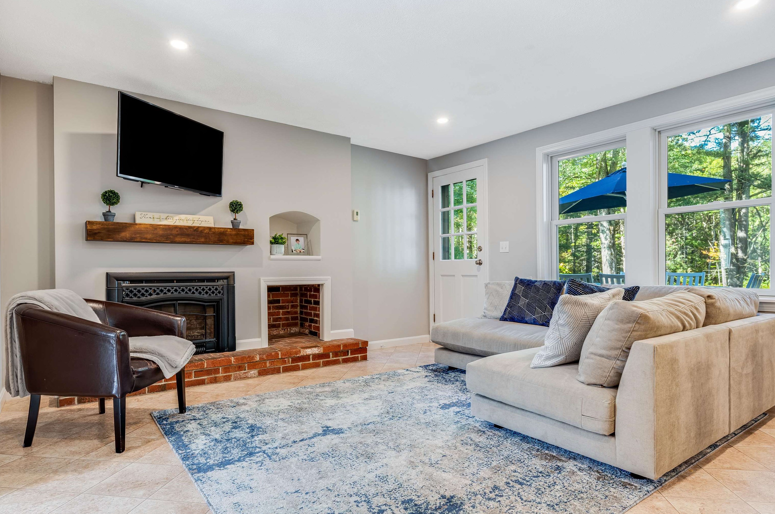 20 French Ct, Merrimack NH 03054-2400 exterior