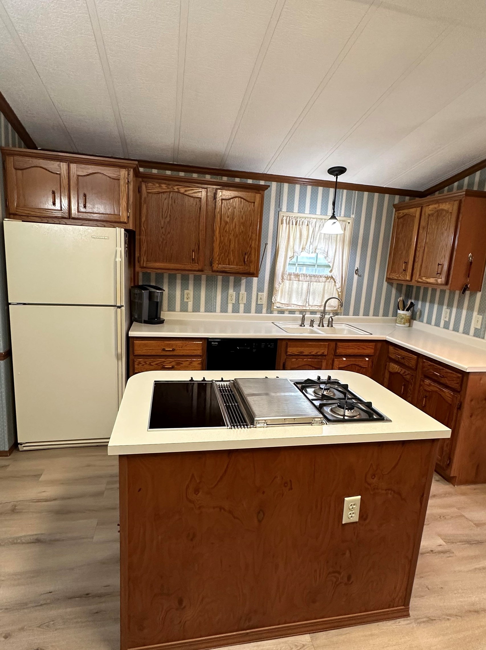40 Gooseberry Cir, Rochester NH  03867-5267 exterior