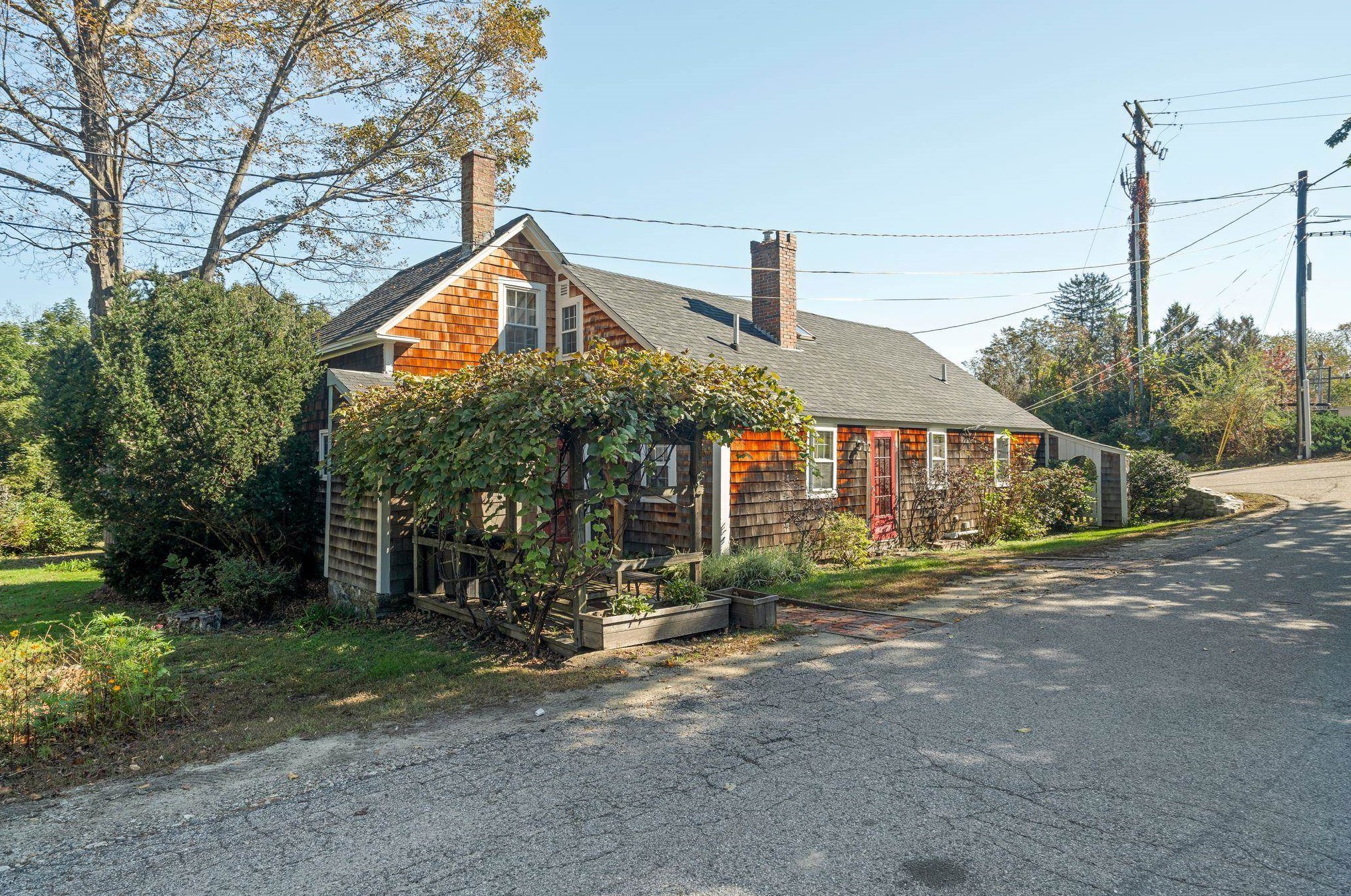 2 Baker St, Newfields, NH 03856-8410
