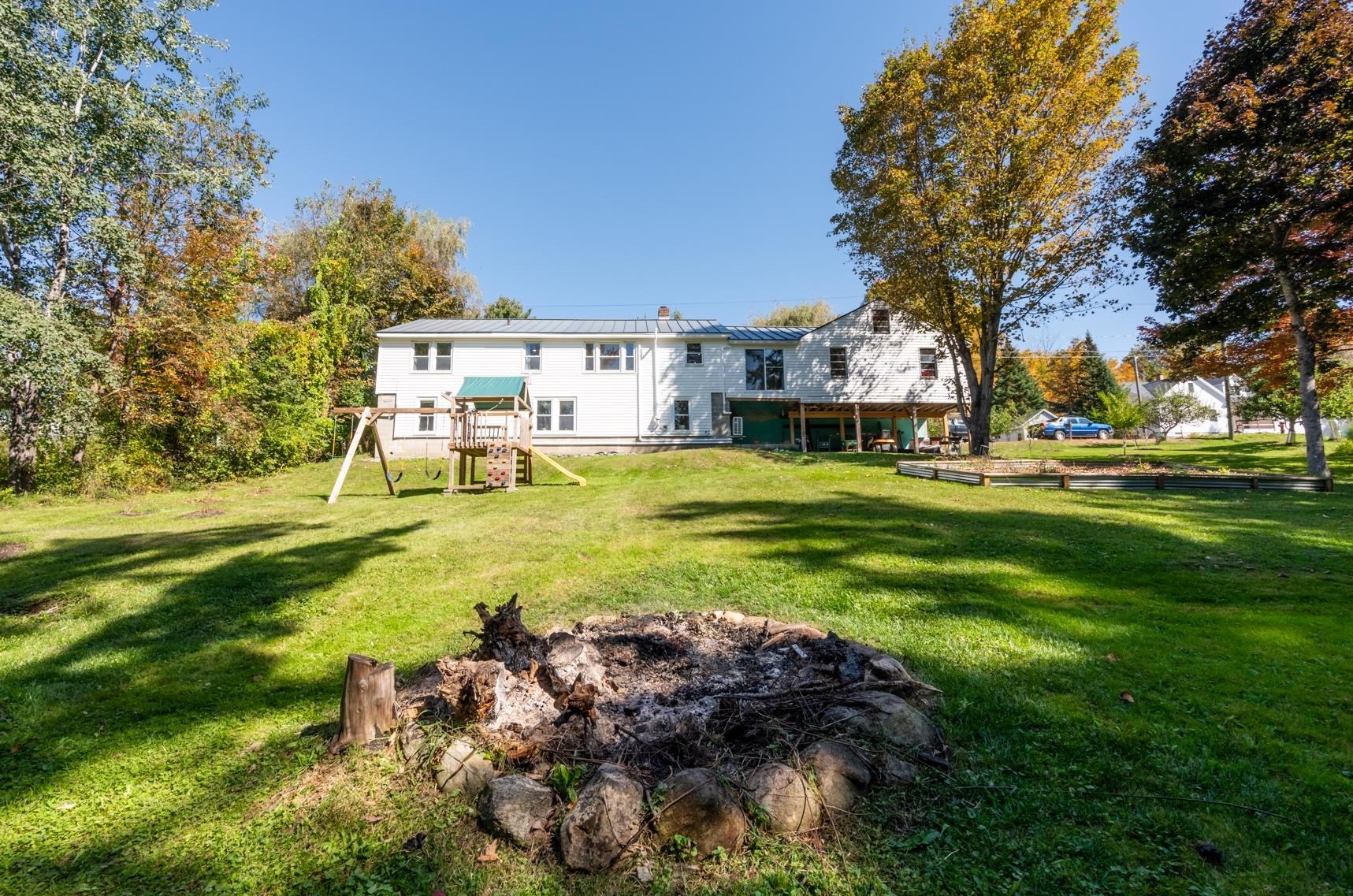 246 Barrett Rd, New London, NH 03257
