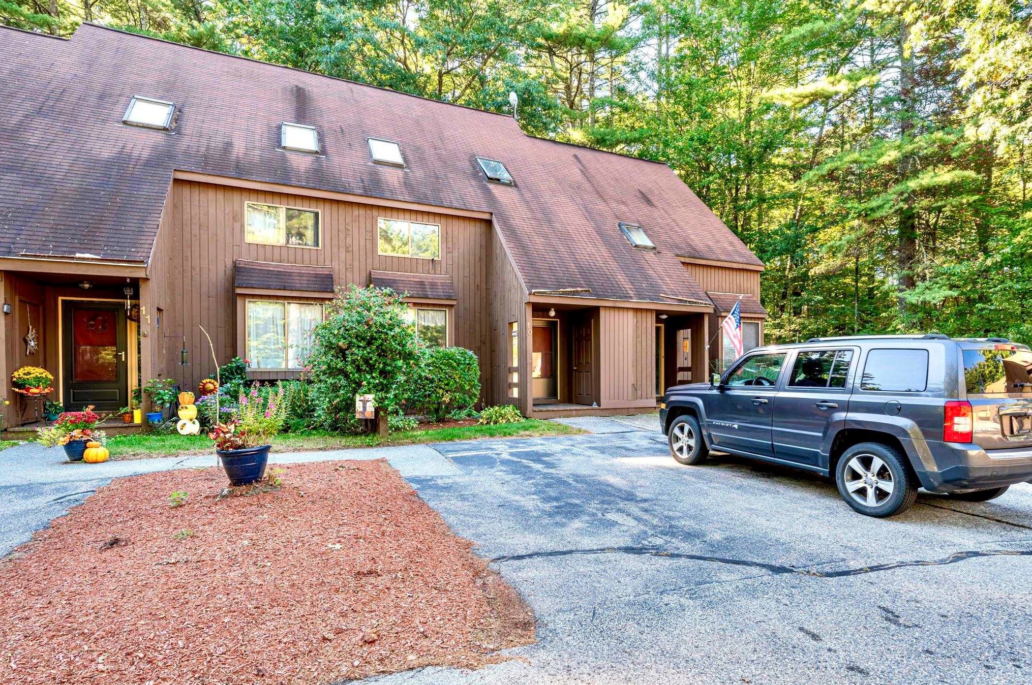 10 Victoria Dr, Merrimack, NH 03054