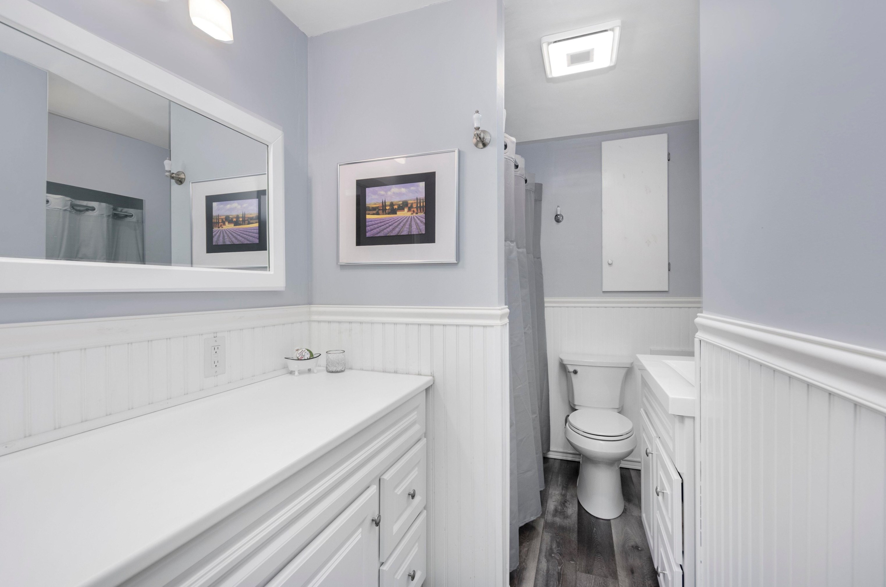 18 Cedar St, Hudson NH  03051-4715 exterior