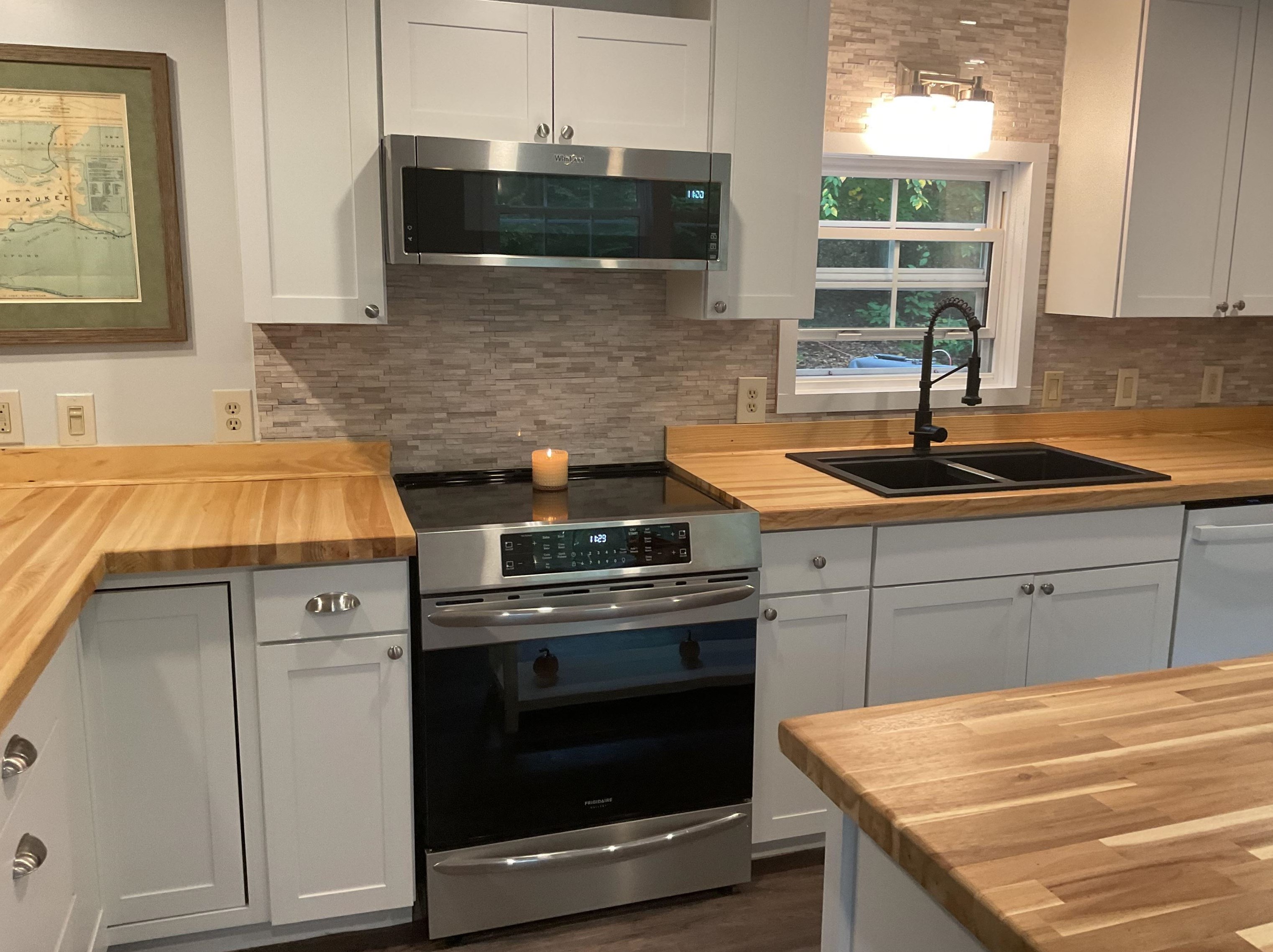 2 Kenyann Dr, Tuftonboro NH  03894-4822 exterior