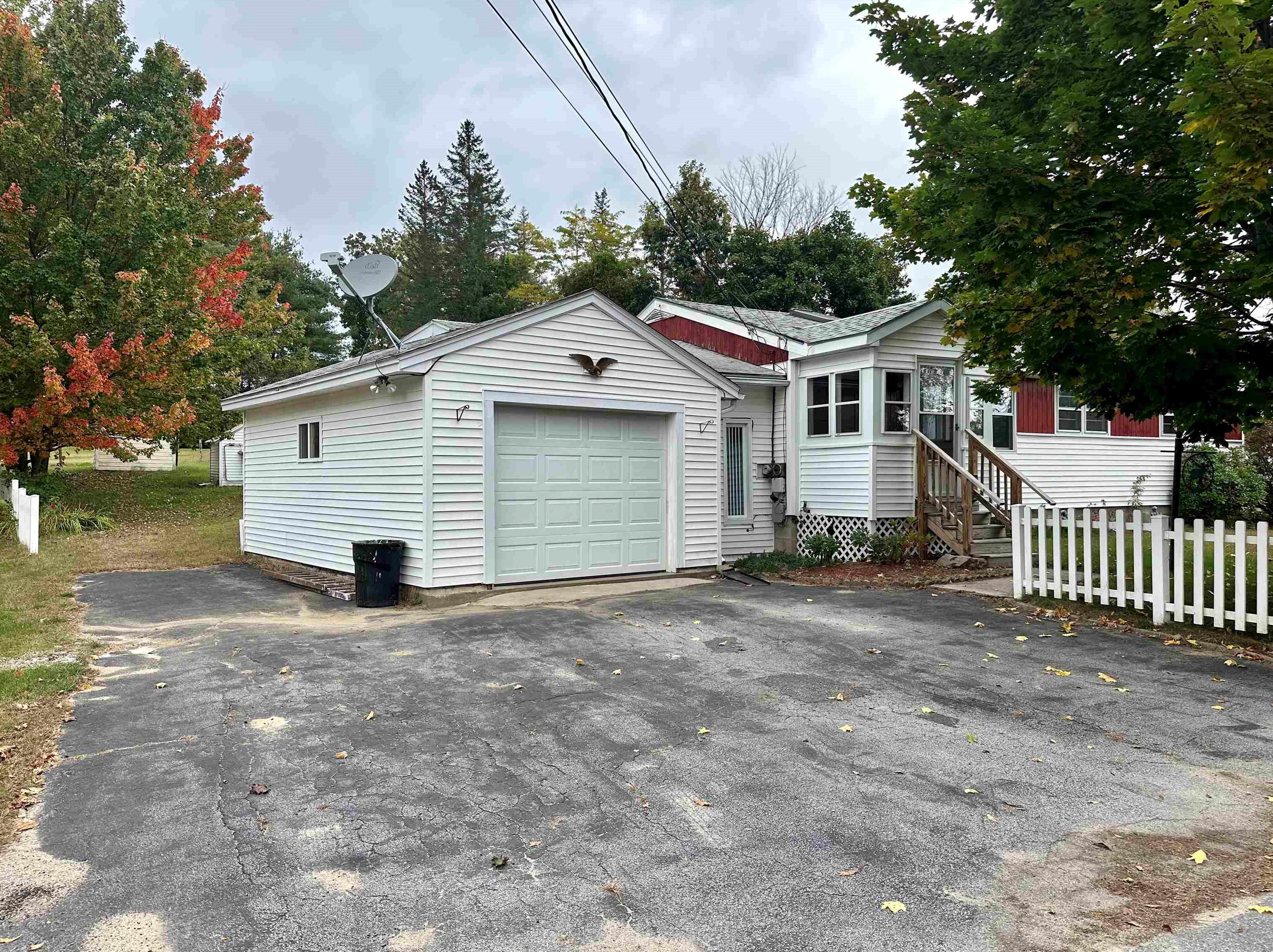 20 Barnes Ave, Alton, NH 03809