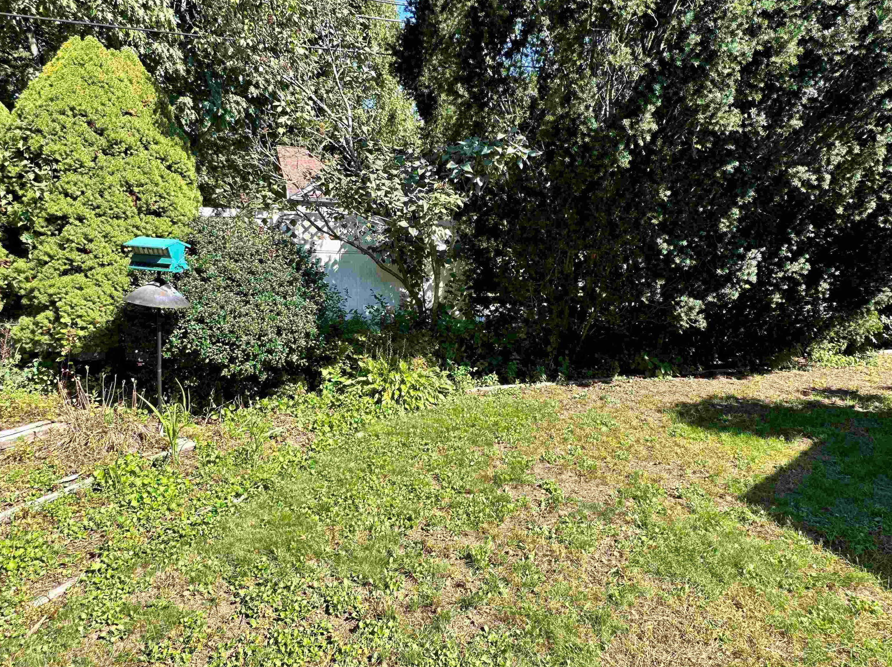 10 Russell St, Rochester, NH 03867-1232