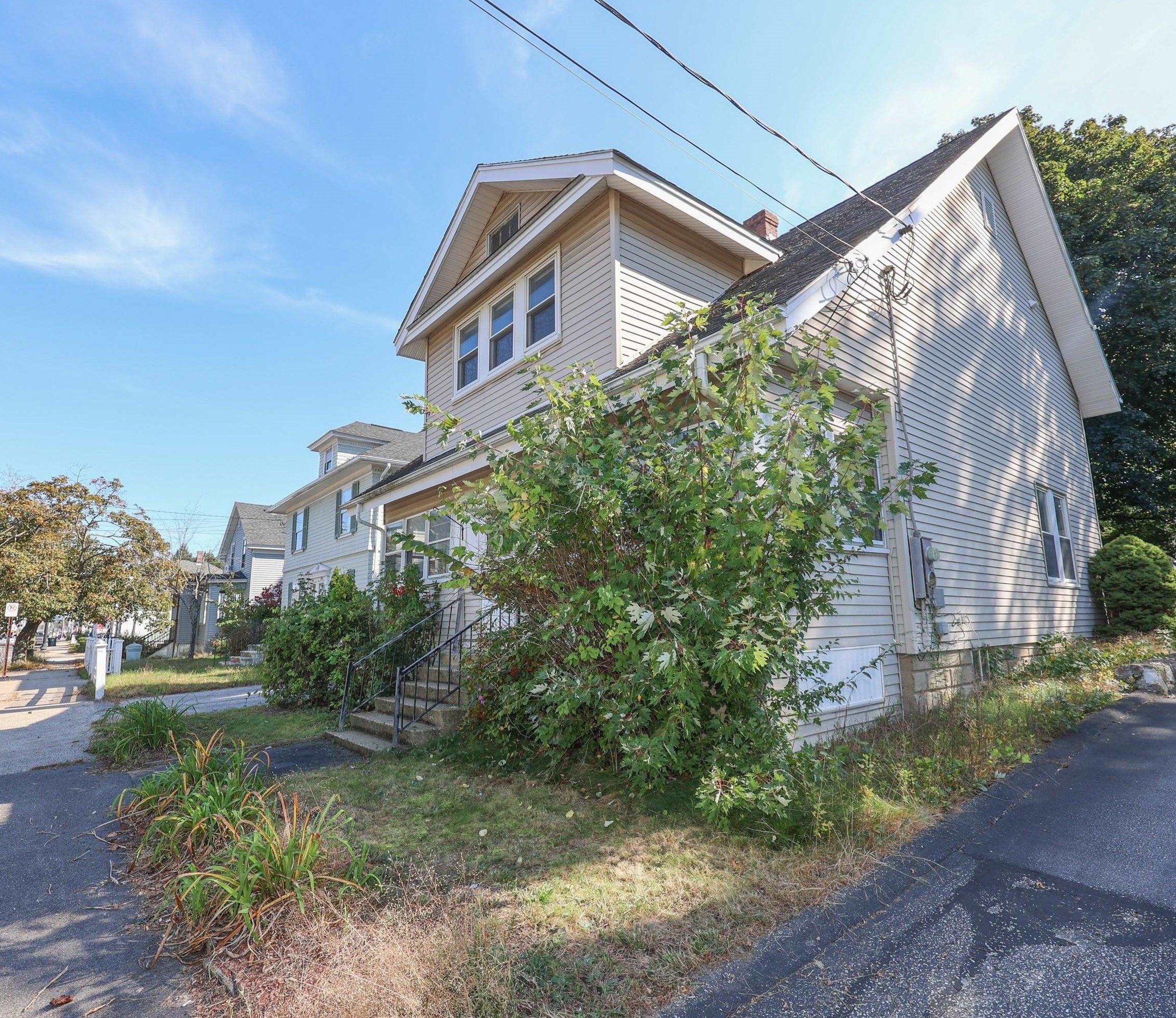 558 Kelley St, Manchester, NH 03102