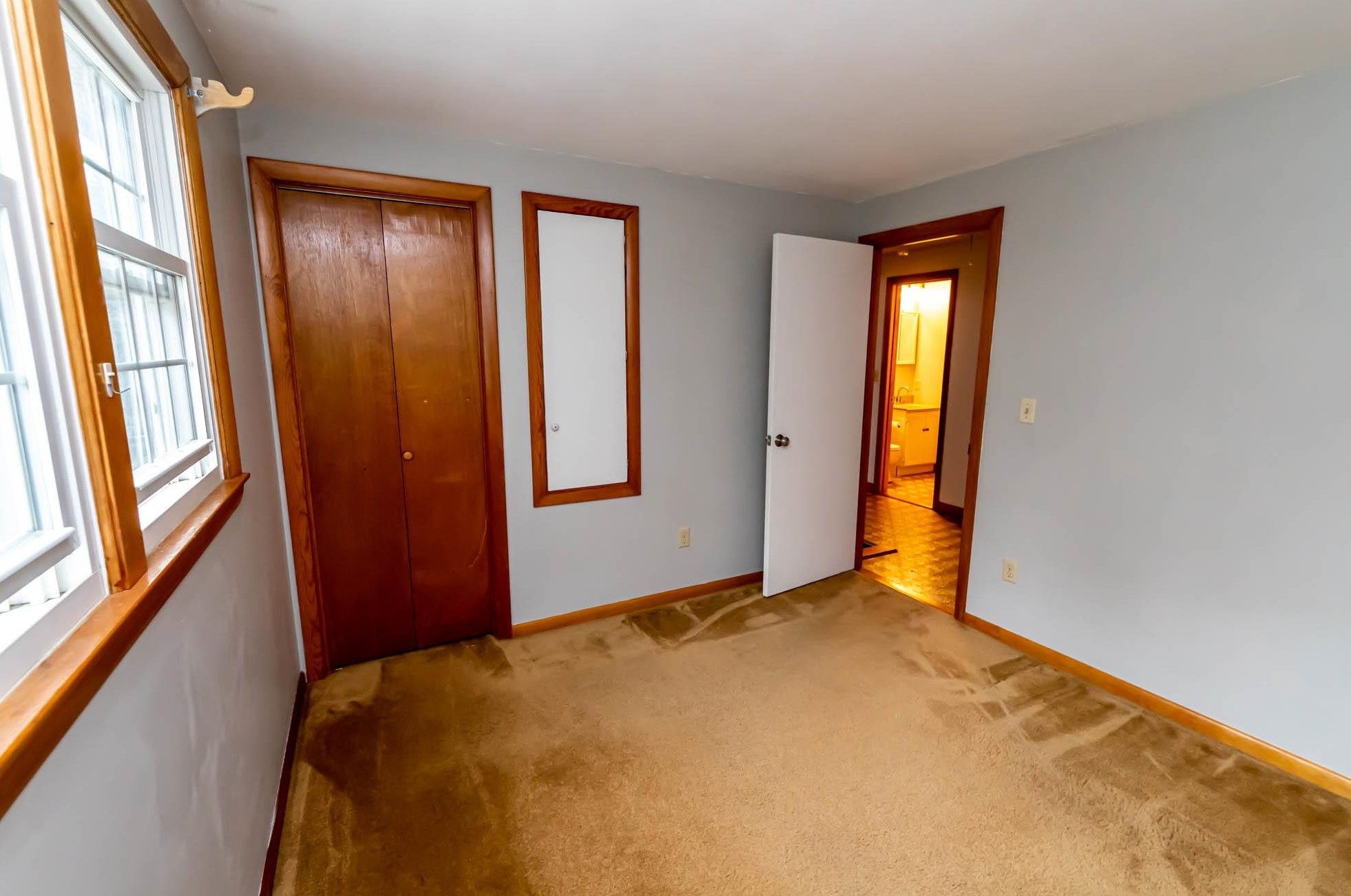 222 Brunelle Ave, Manchester NH  03103-4633 exterior