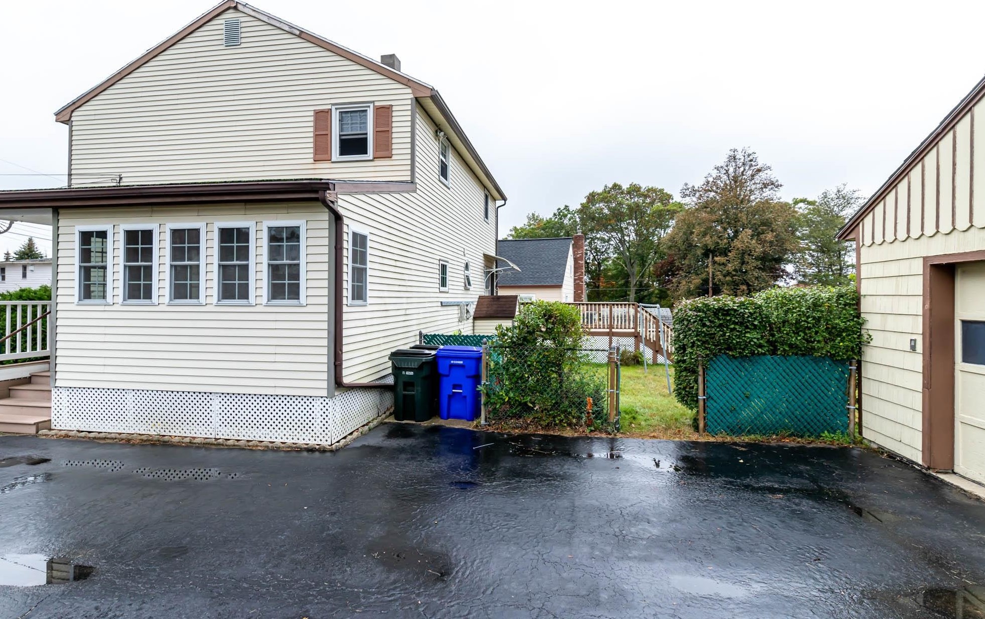 222 Brunelle Ave, Manchester NH  03103-4633 exterior