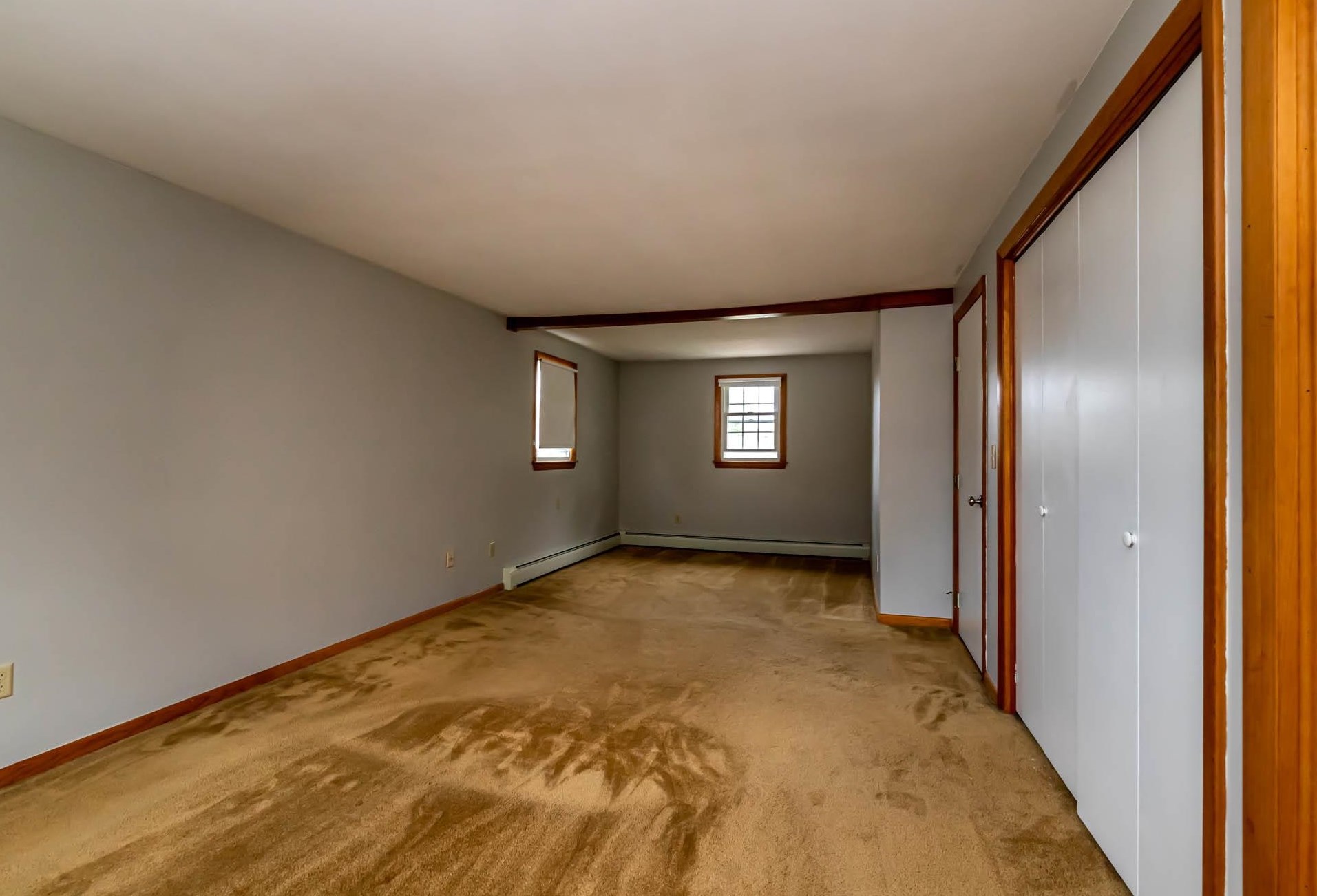222 Brunelle Ave, Manchester NH  03103-4633 exterior