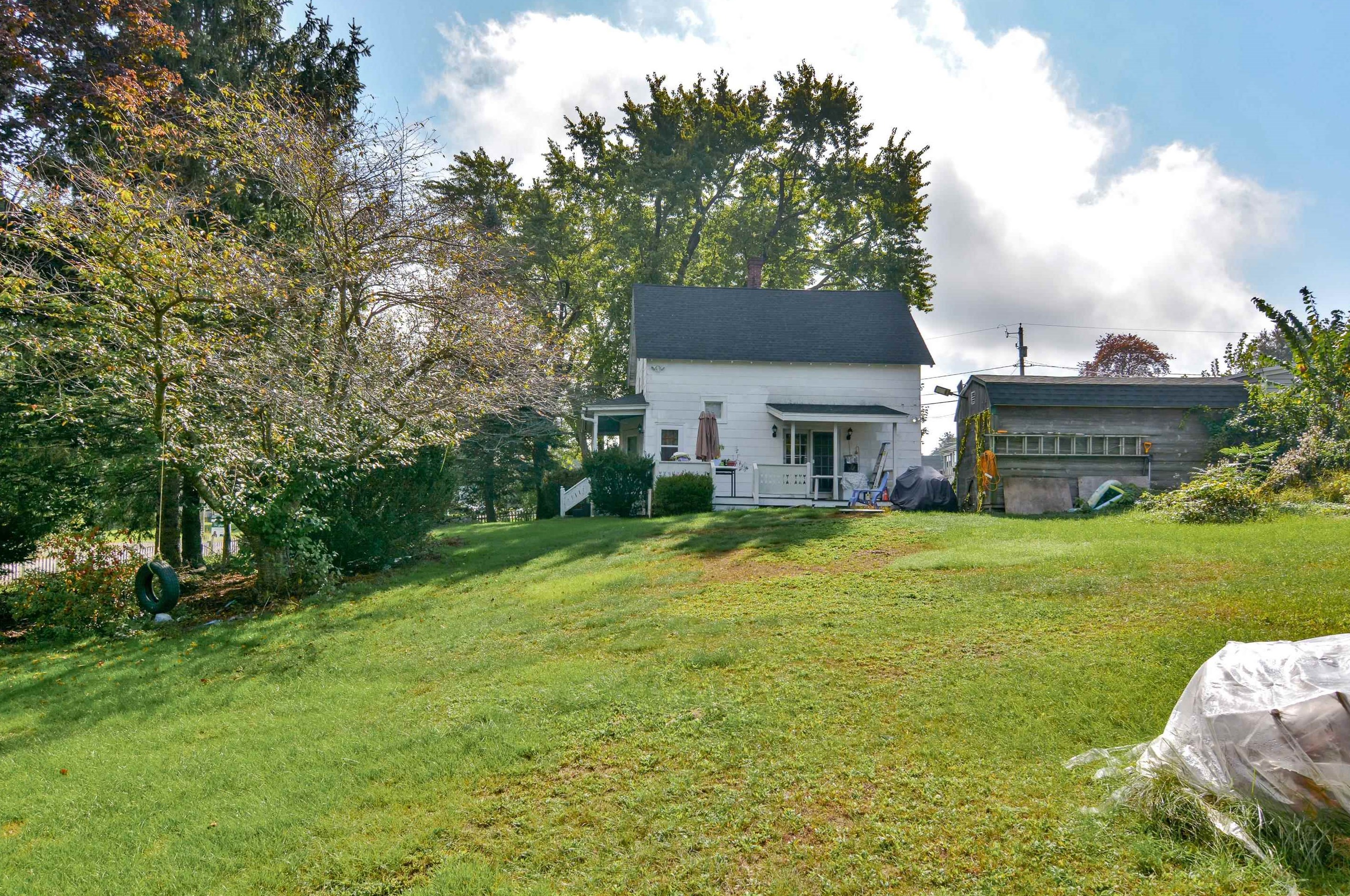 7 Pinehurst Ave, Derry, NH 03038