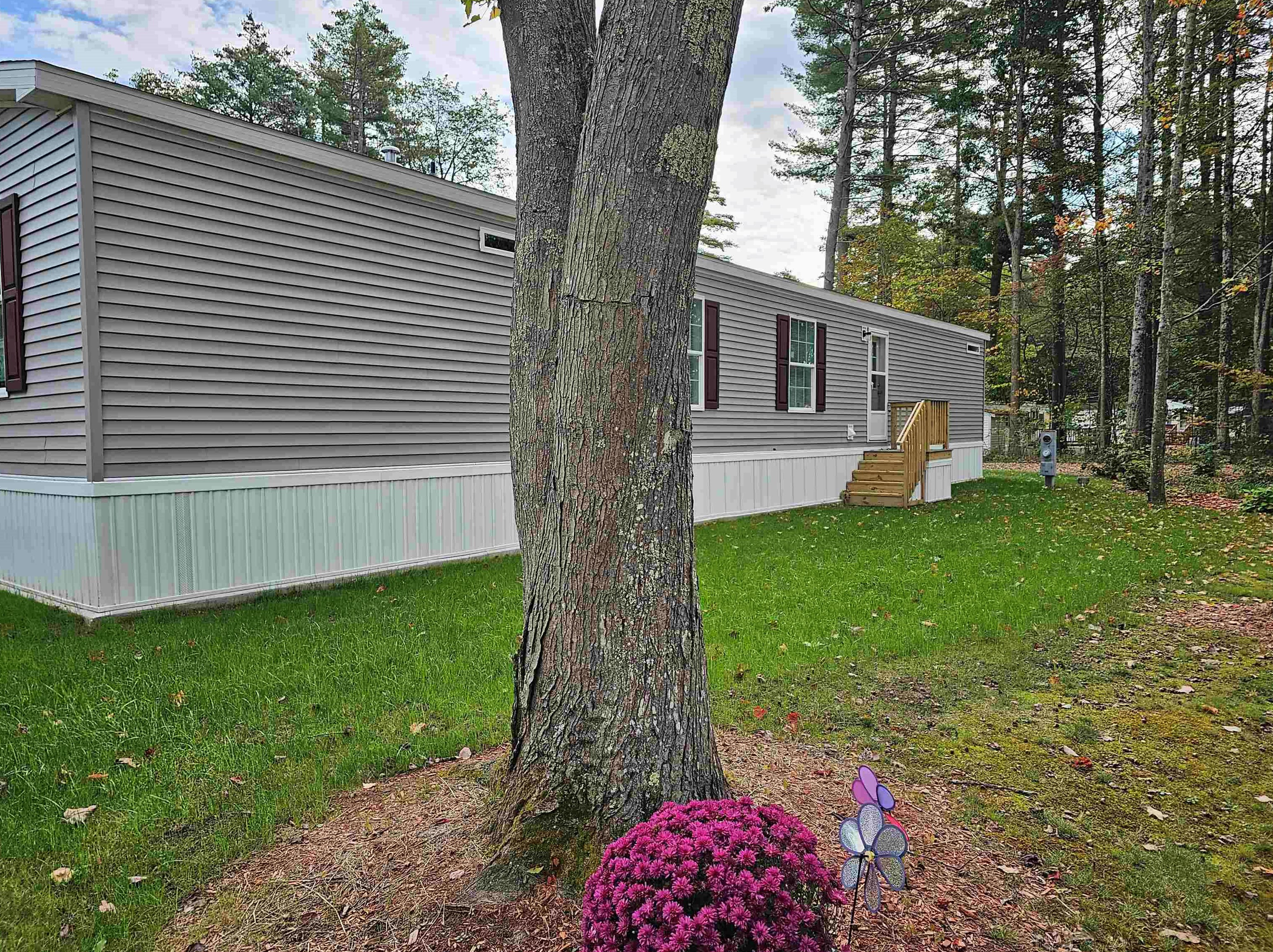 90 Colonial Village, Somersworth, NH 03878
