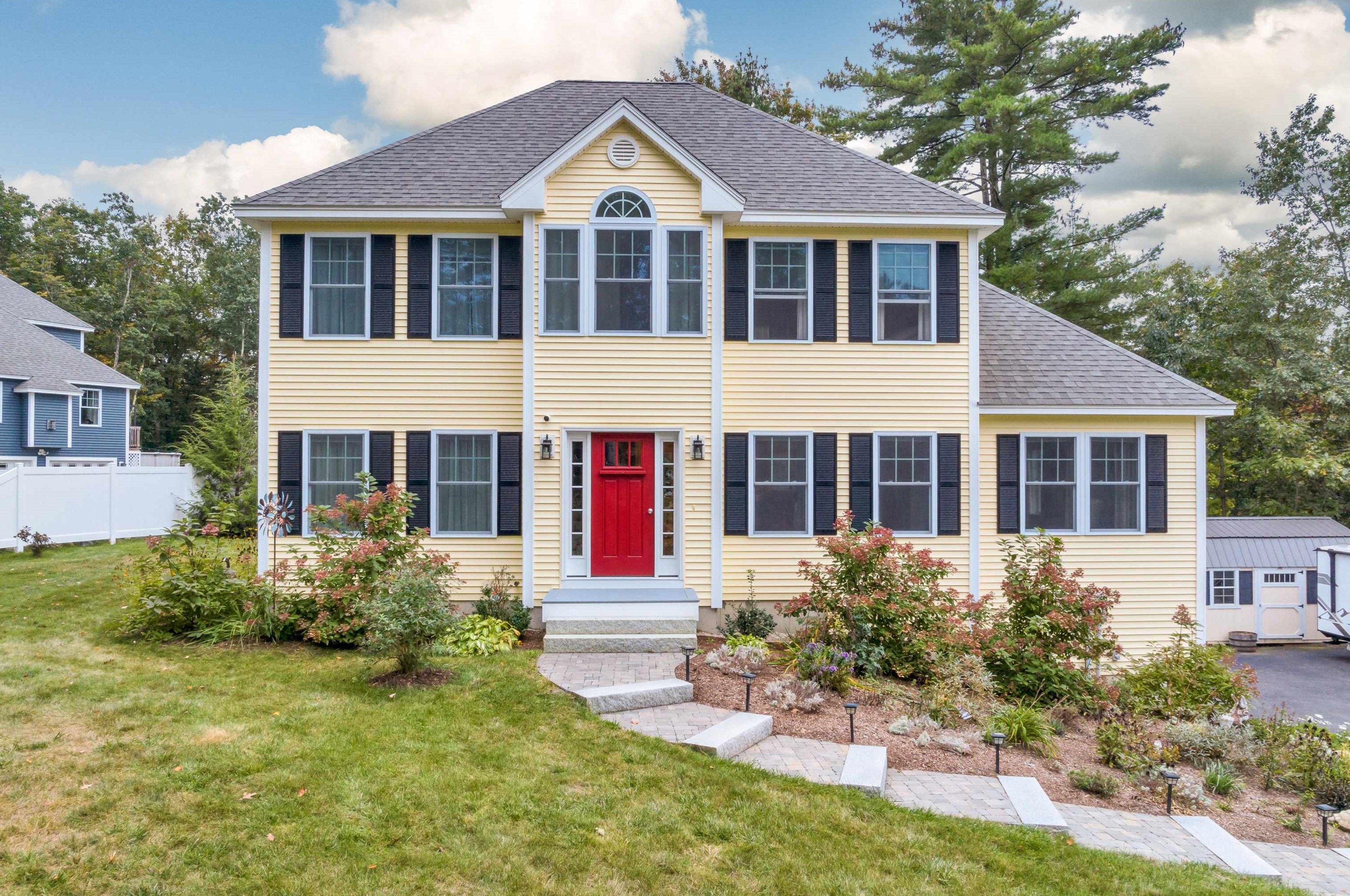 37 Whitman Dr, Rochester, NH 03839