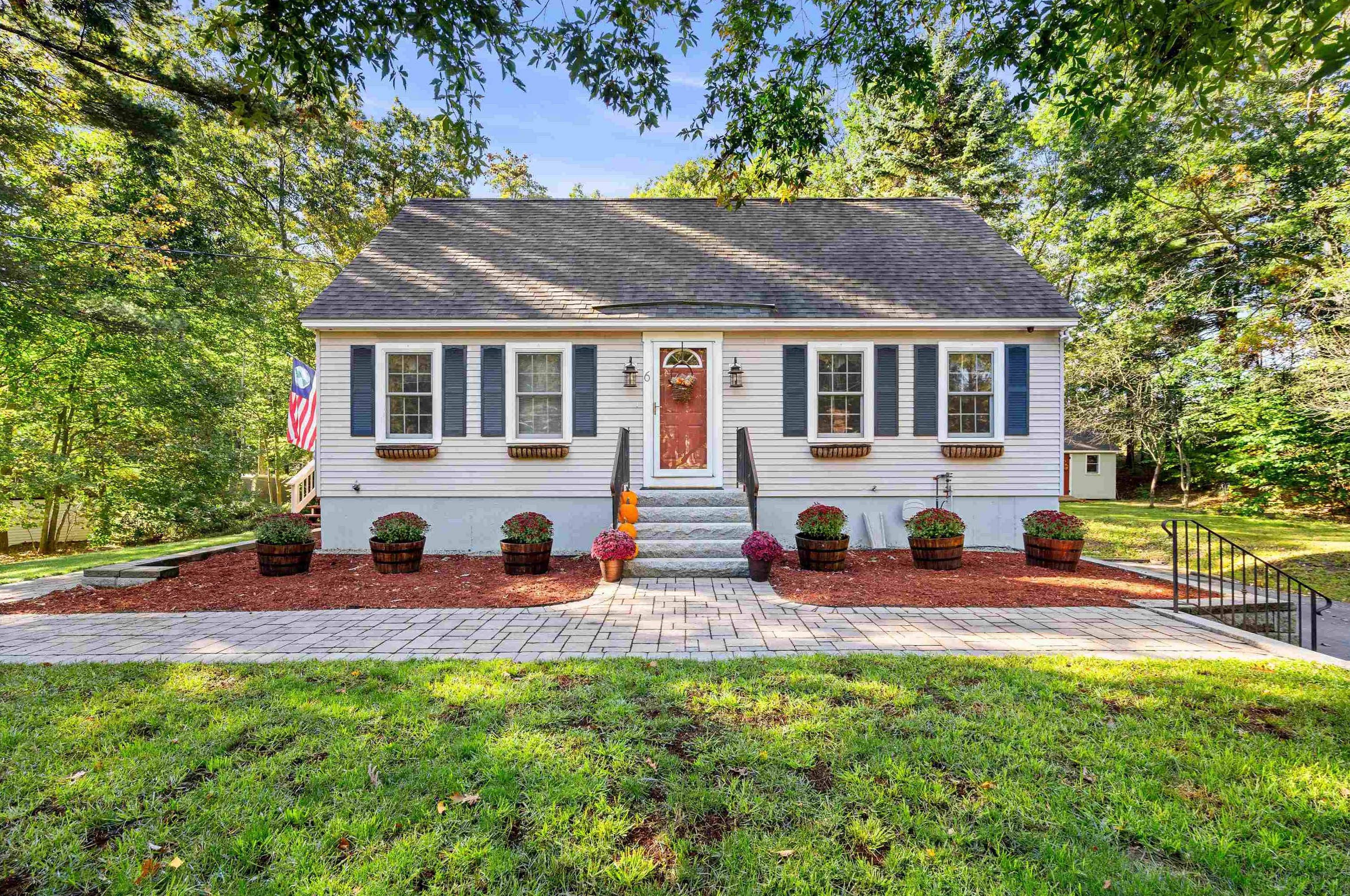 6 Garvin Rd, Derry, NH 03038