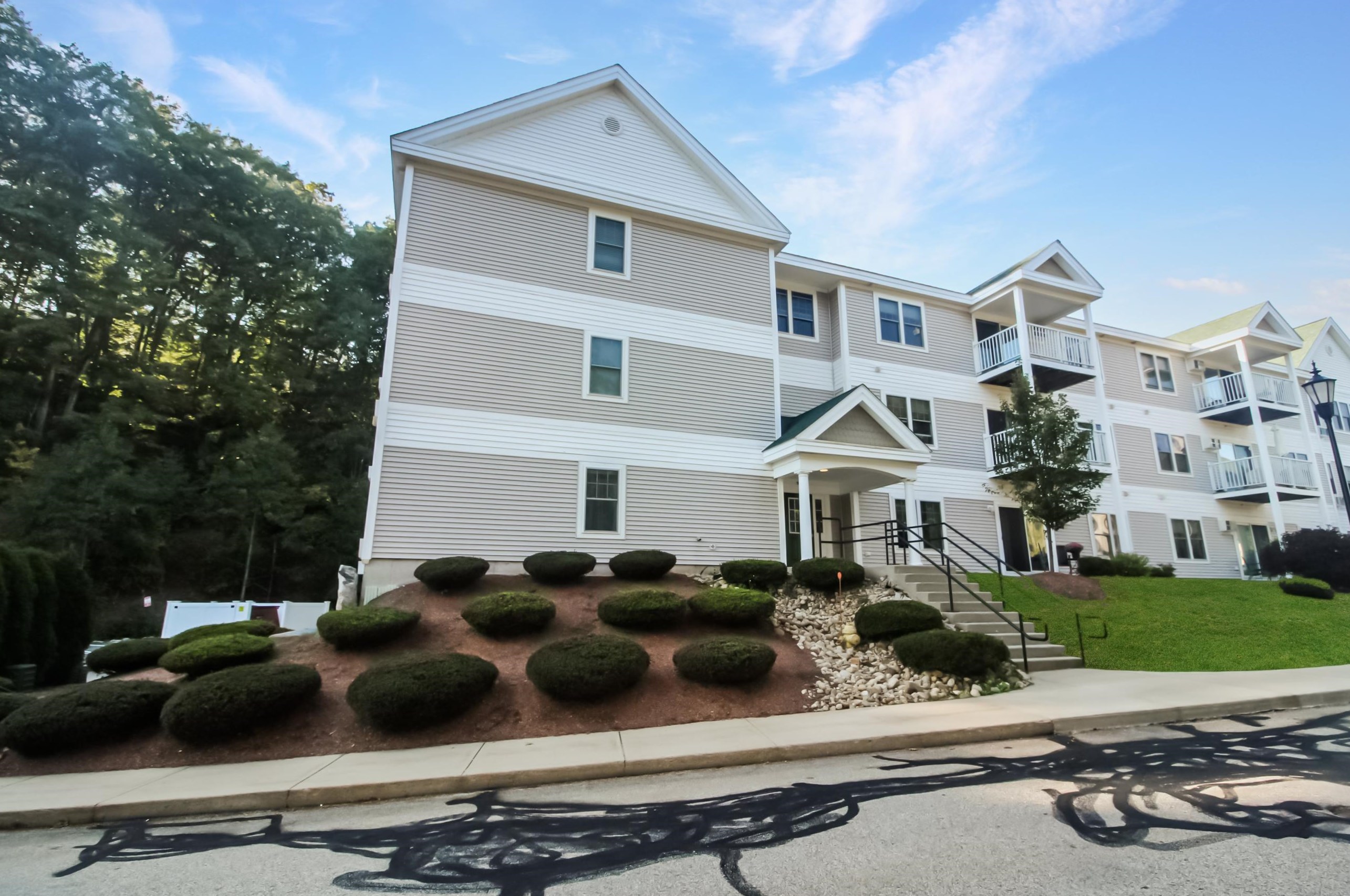 245 Edward J Roy Dr #118, Manchester, NH 03104