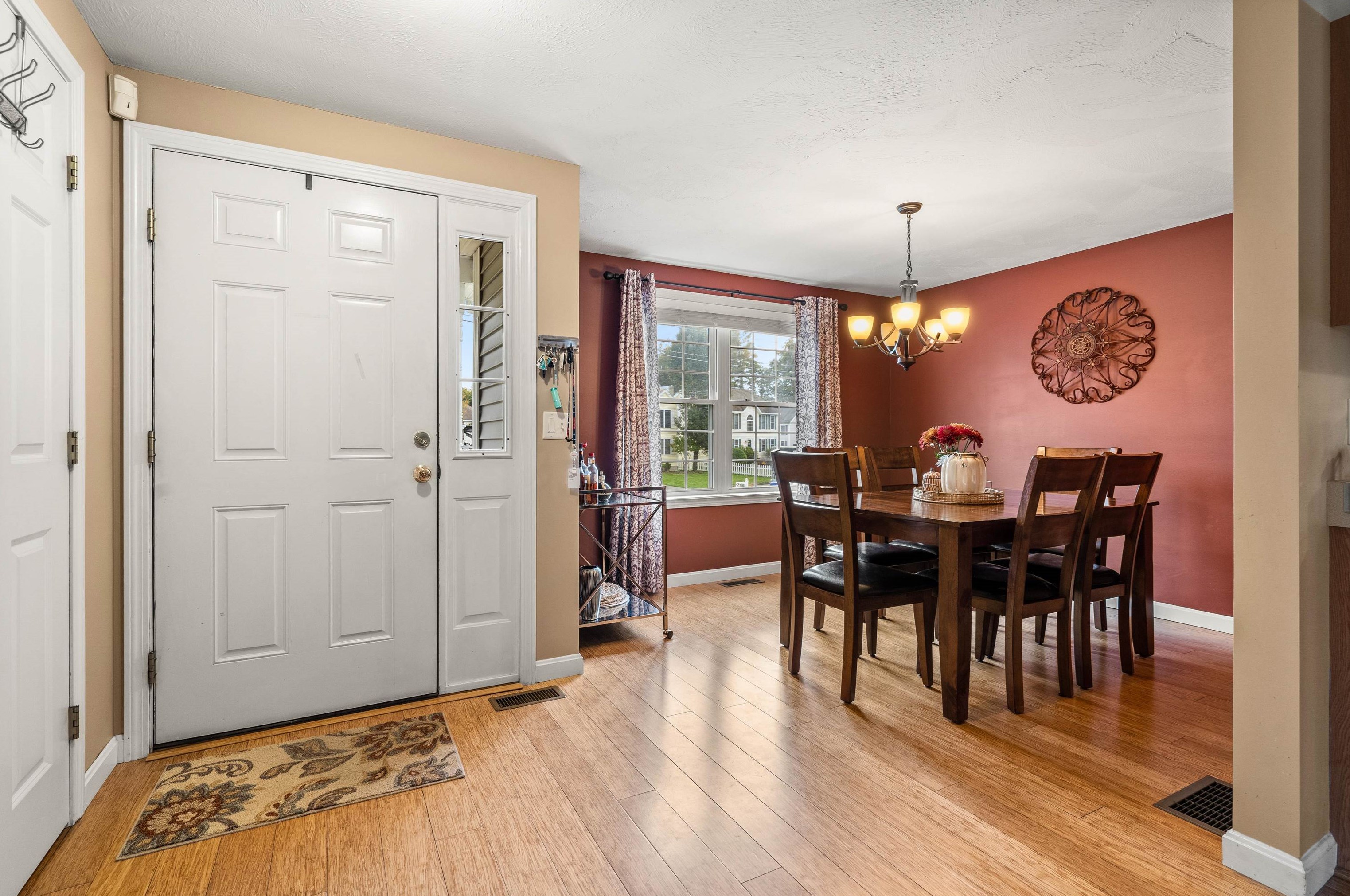 29 Ridgewood St, Manchester, NH 03103