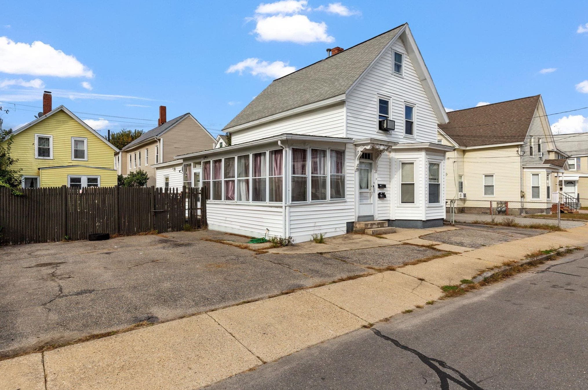 3 Middle St, Nashua, NH 03060