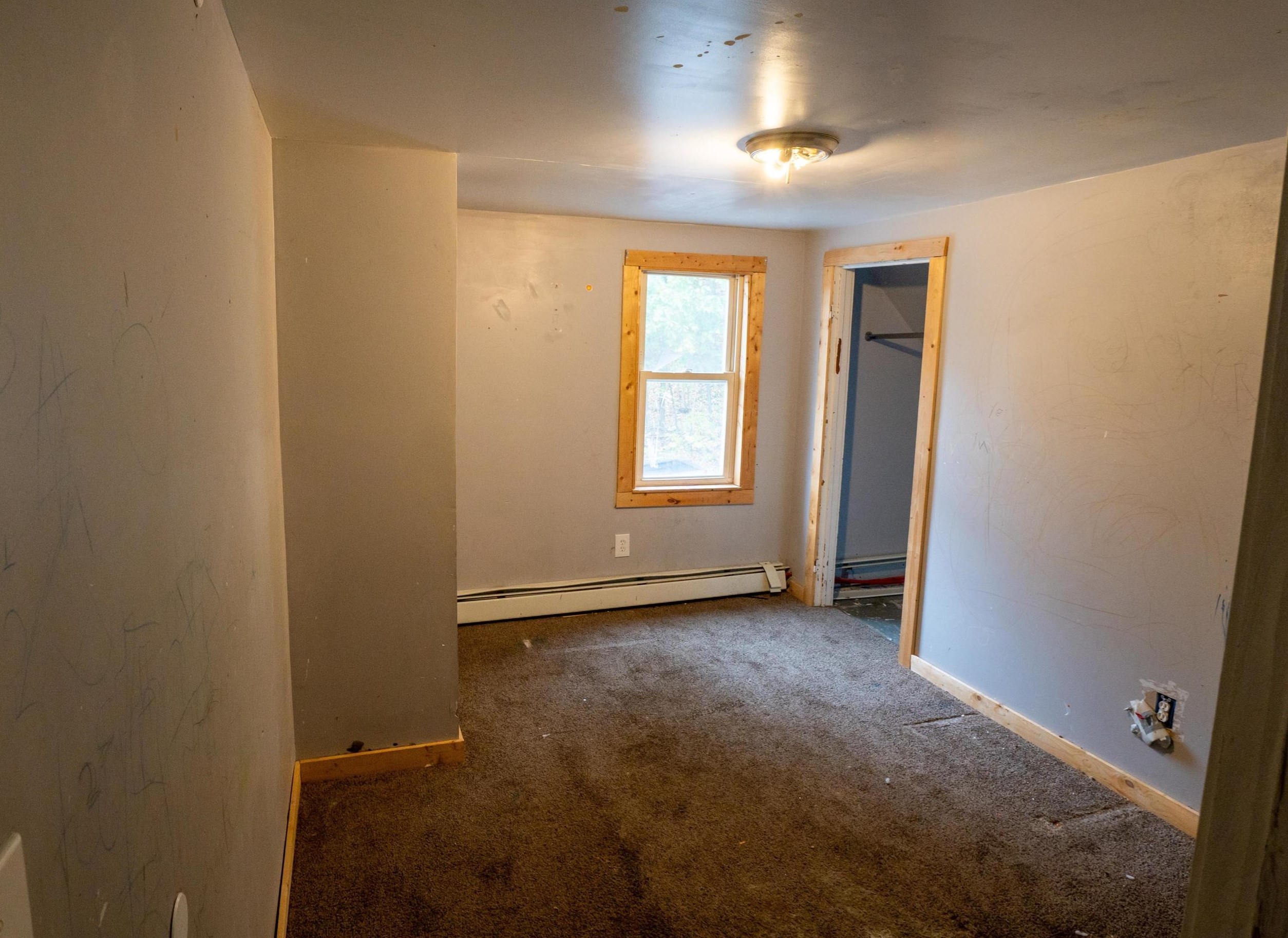 56 Iceland St, Berlin NH  03570-3043 exterior