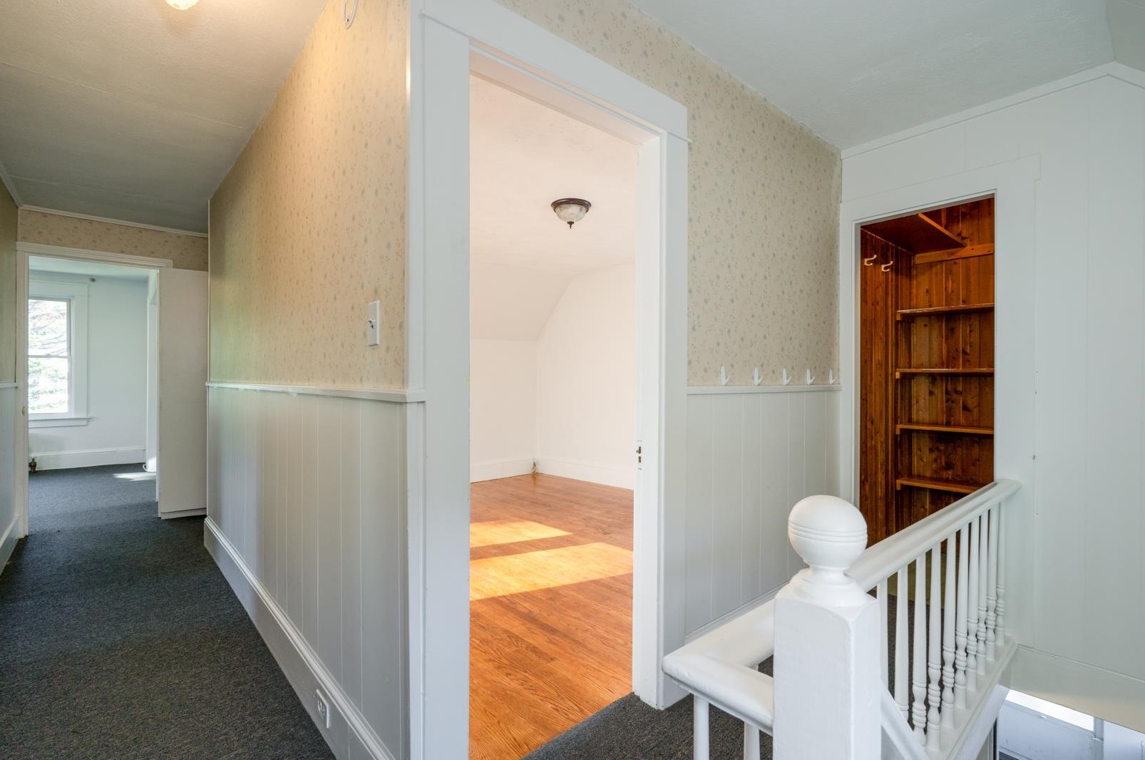 6 Leonard Ave, Manchester NH  03106-1053 exterior