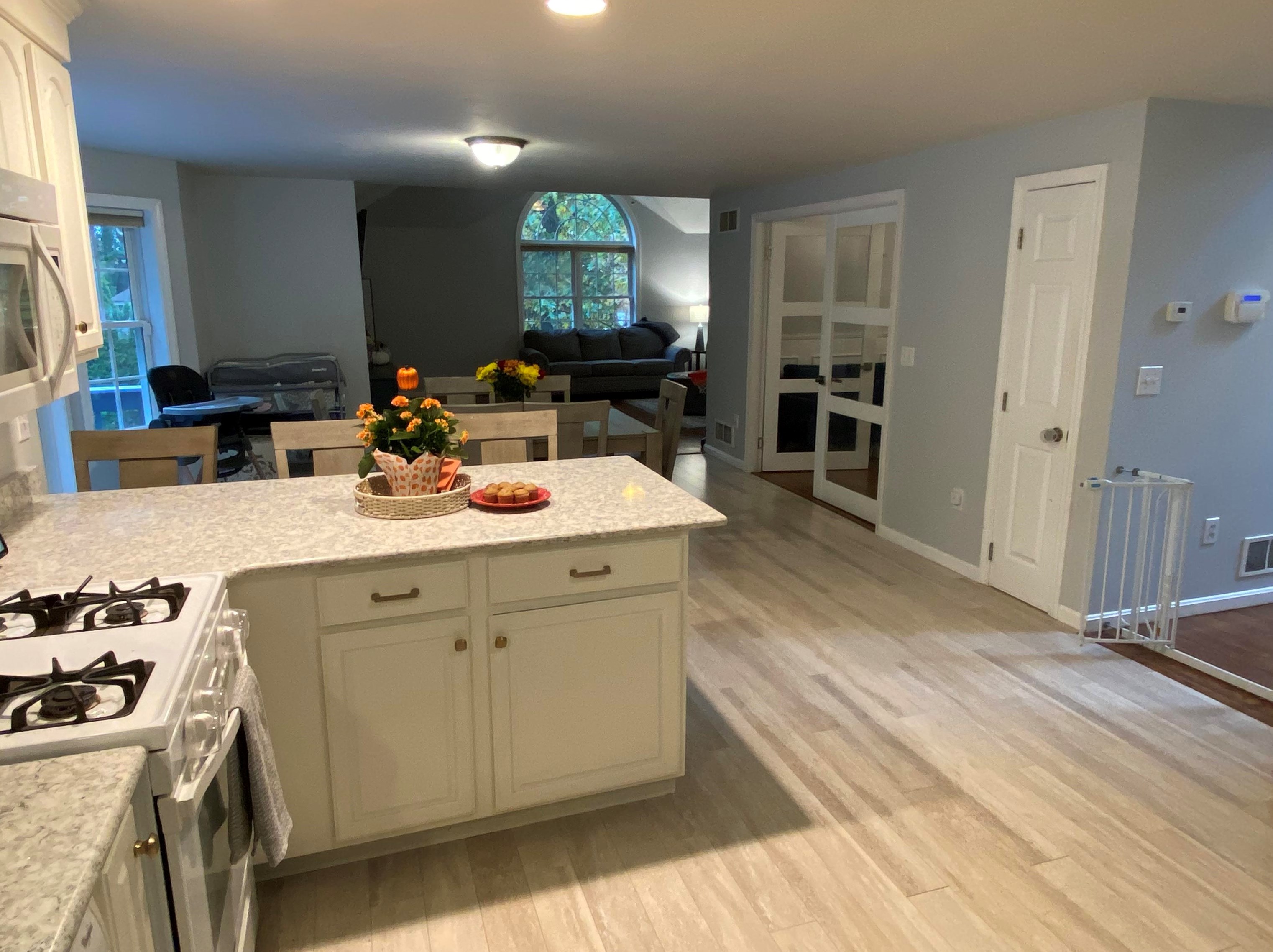 56 Lawrence Rd, Hudson NH  03051-3137 exterior