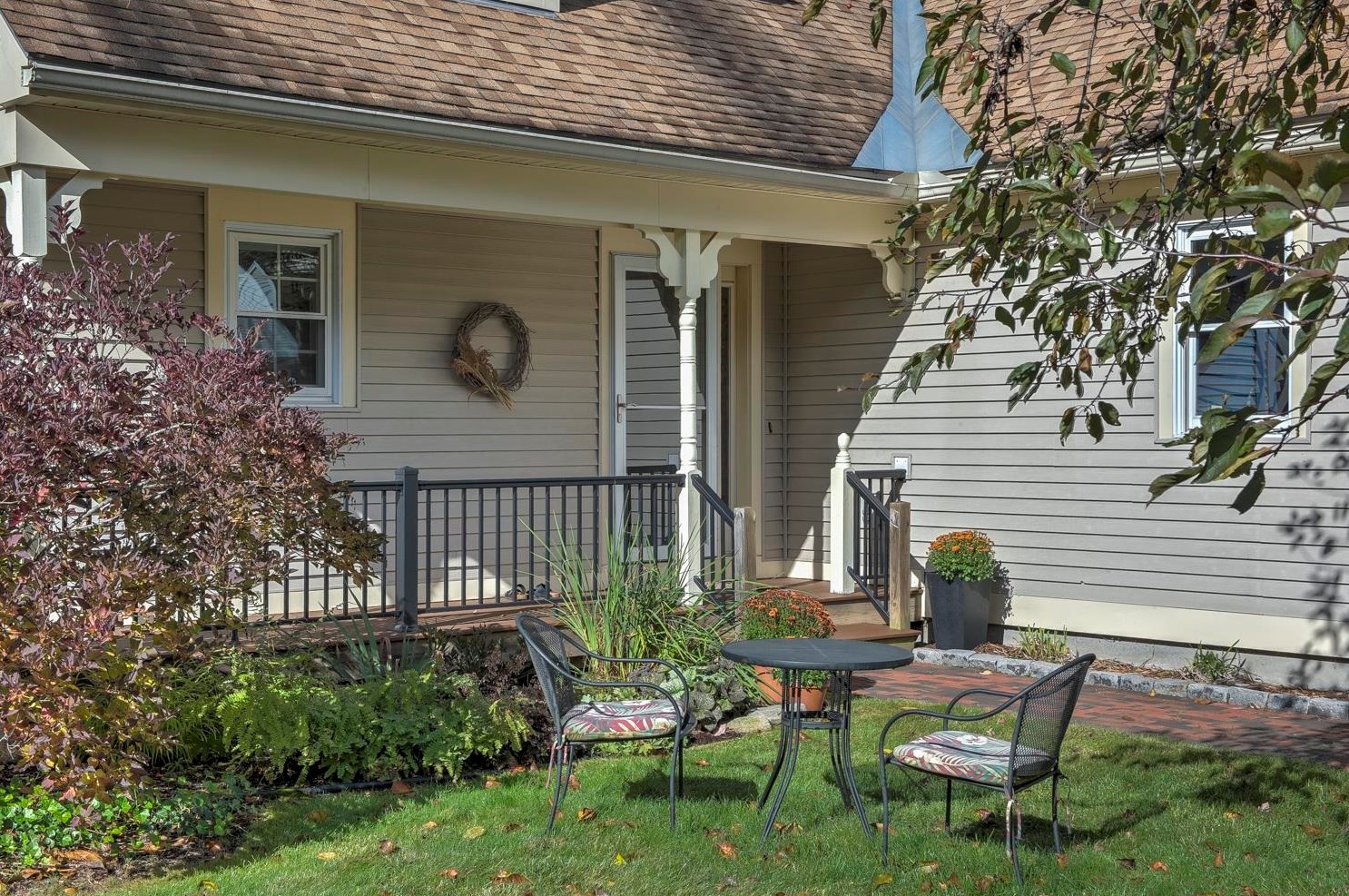 7 Surry Hill Dr, Keene, NH 03431