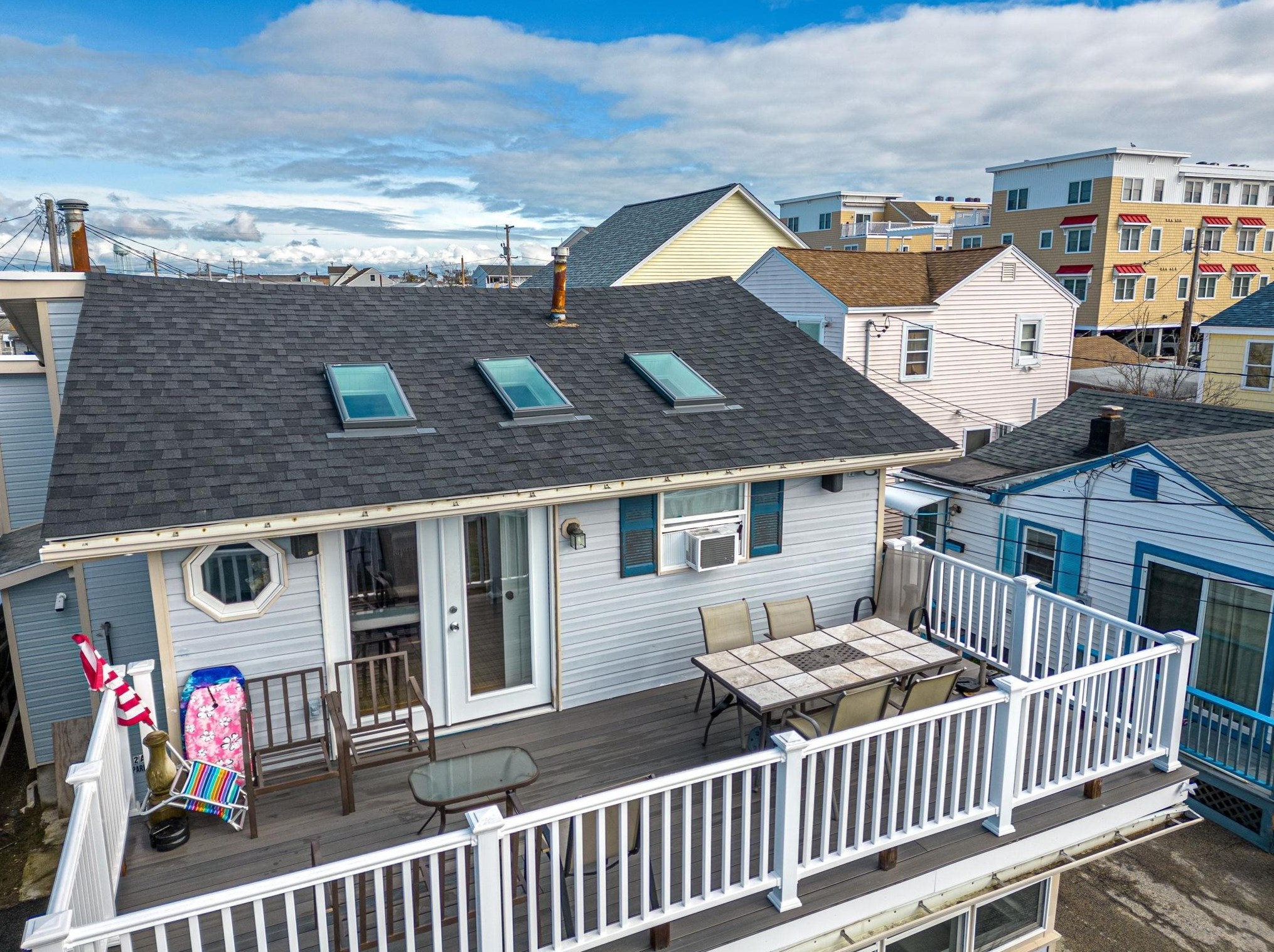 18 Perkins Ave, Hampton, NH 03842