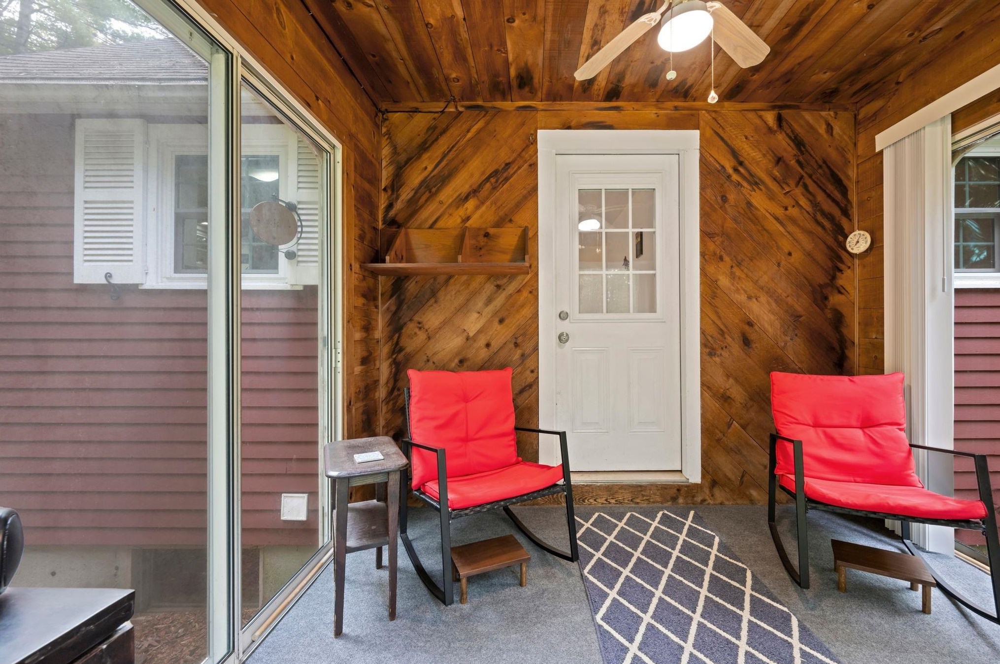 28 Pinnacle St, Manchester NH  03106-1535 exterior