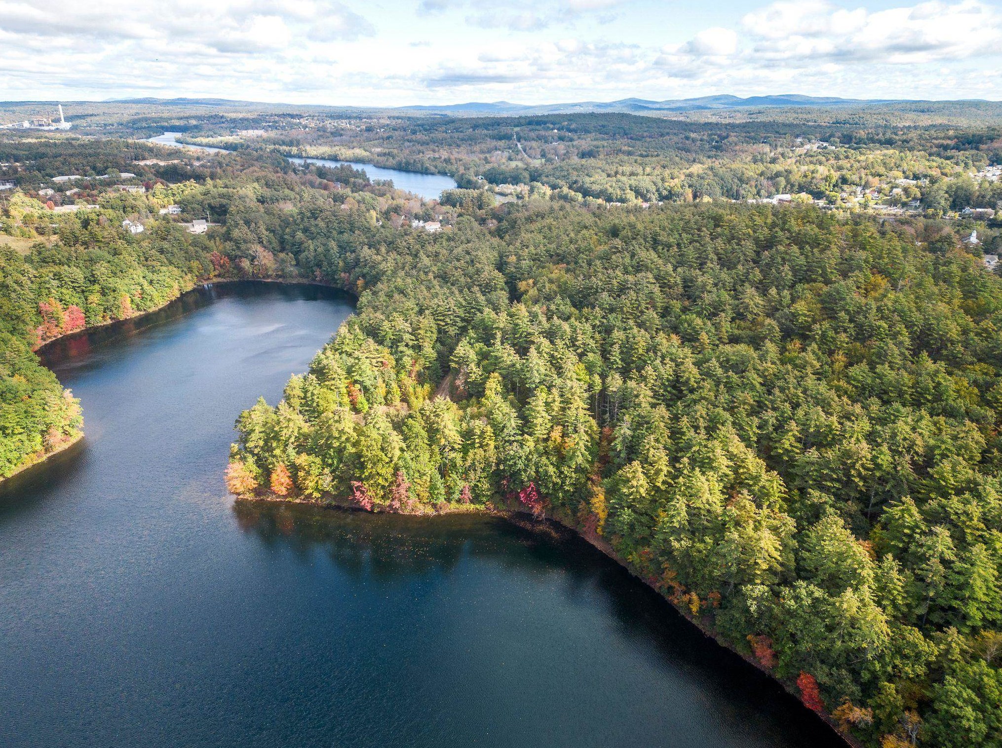 28 Pinnacle St, Manchester NH  03106-1535 exterior