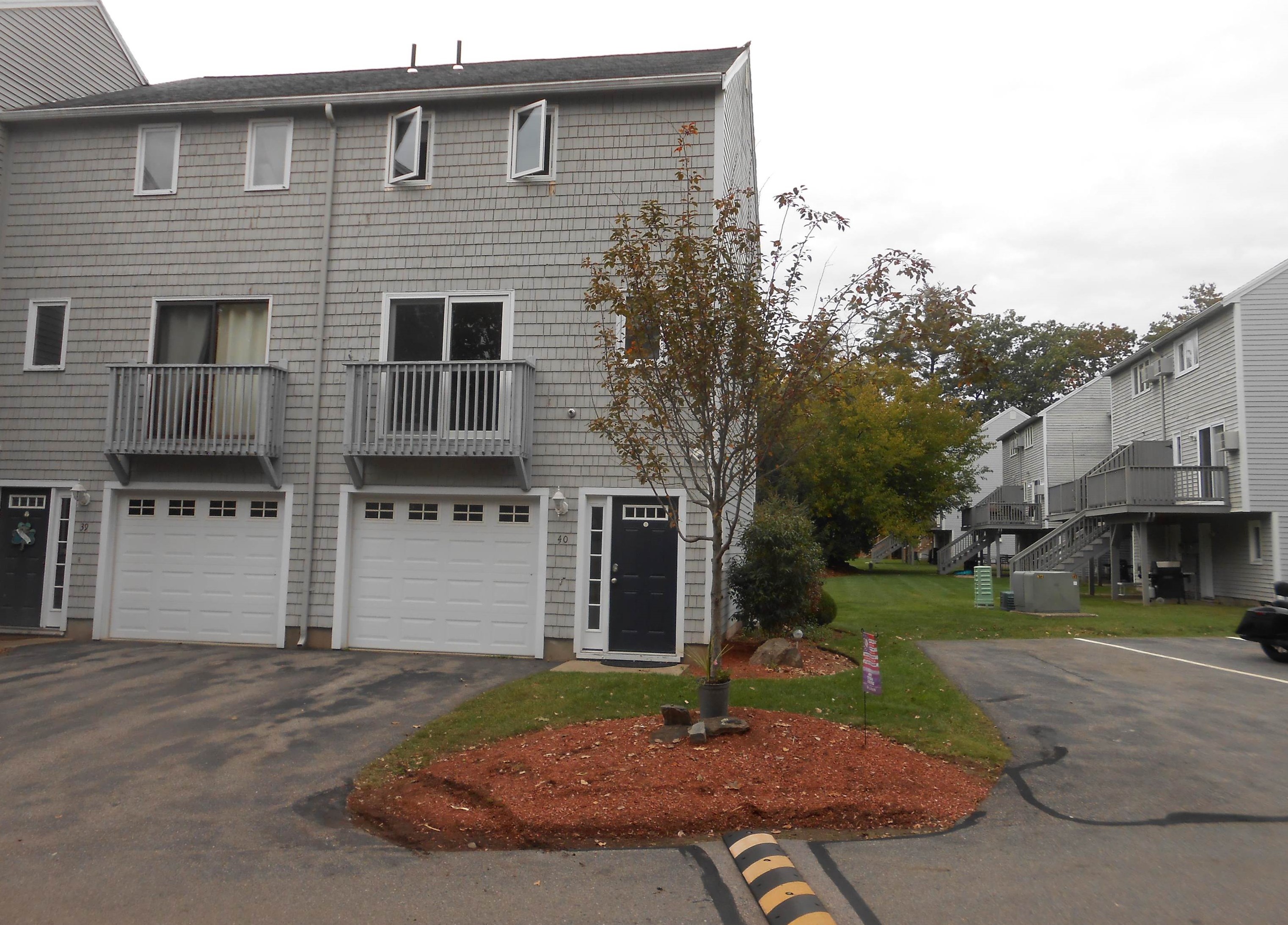 40 Profile Cir, Nashua, NH 03063