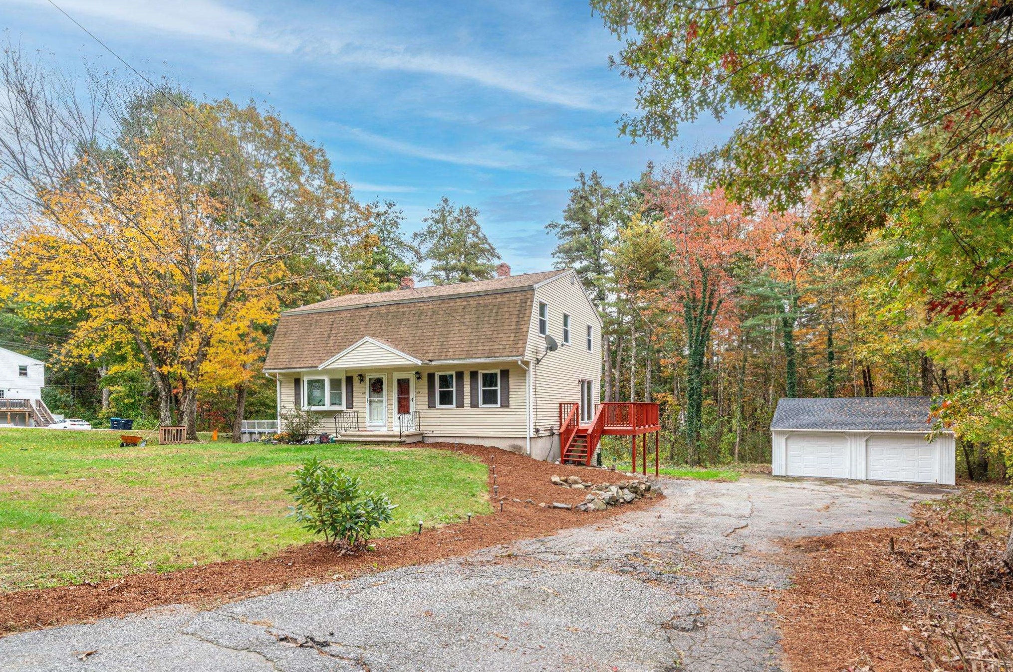 176 Porcupine Cir, Salem, NH 03079