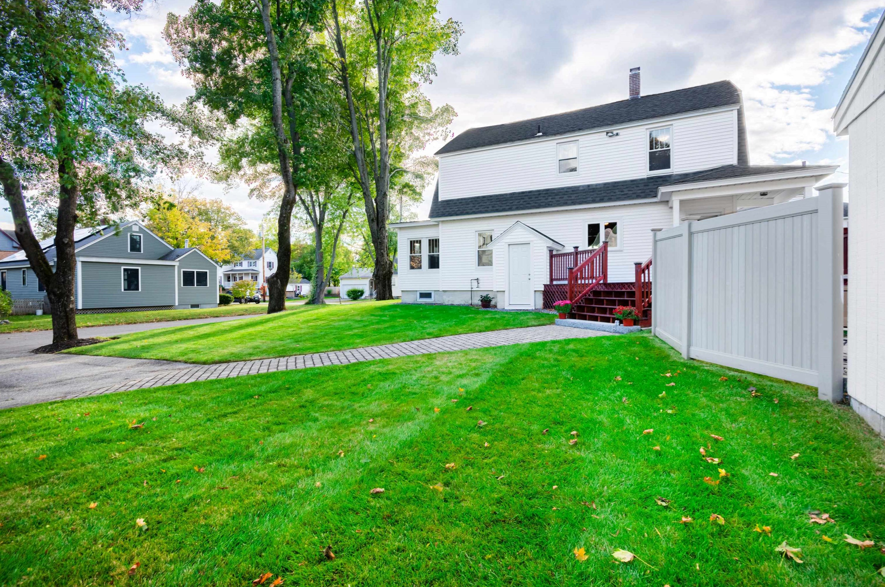 16 Nutt St, Nashua, NH 03060