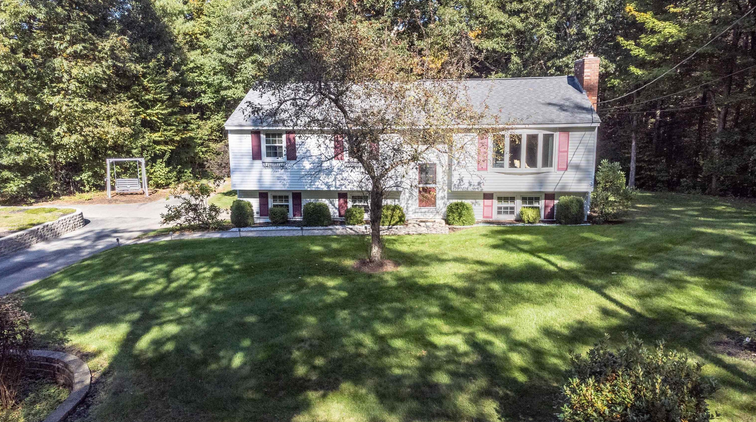 33 Phillipswood Rd, Sandown, NH 03873