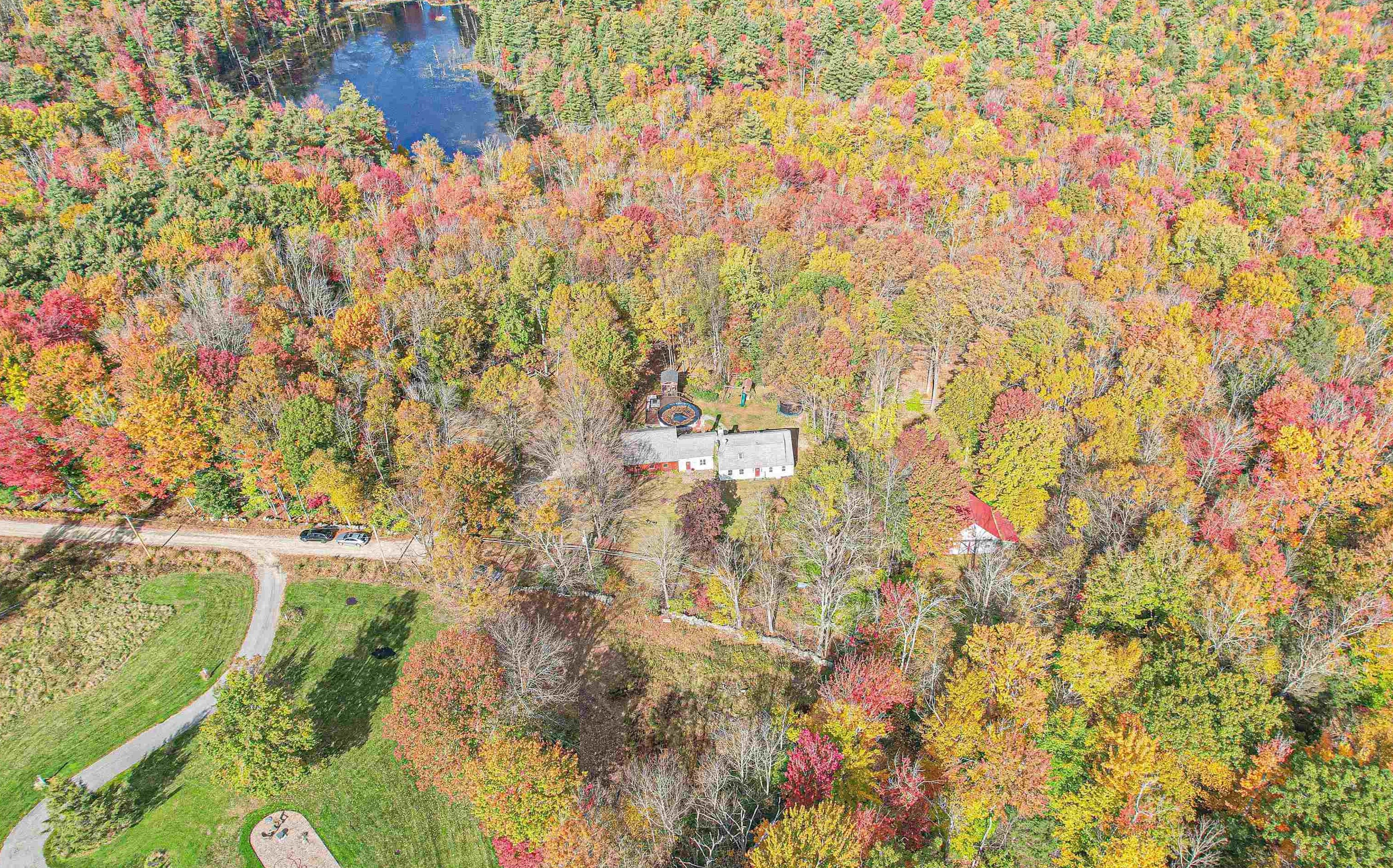 17 Lewis Rd, New Boston, NH 03070-4312