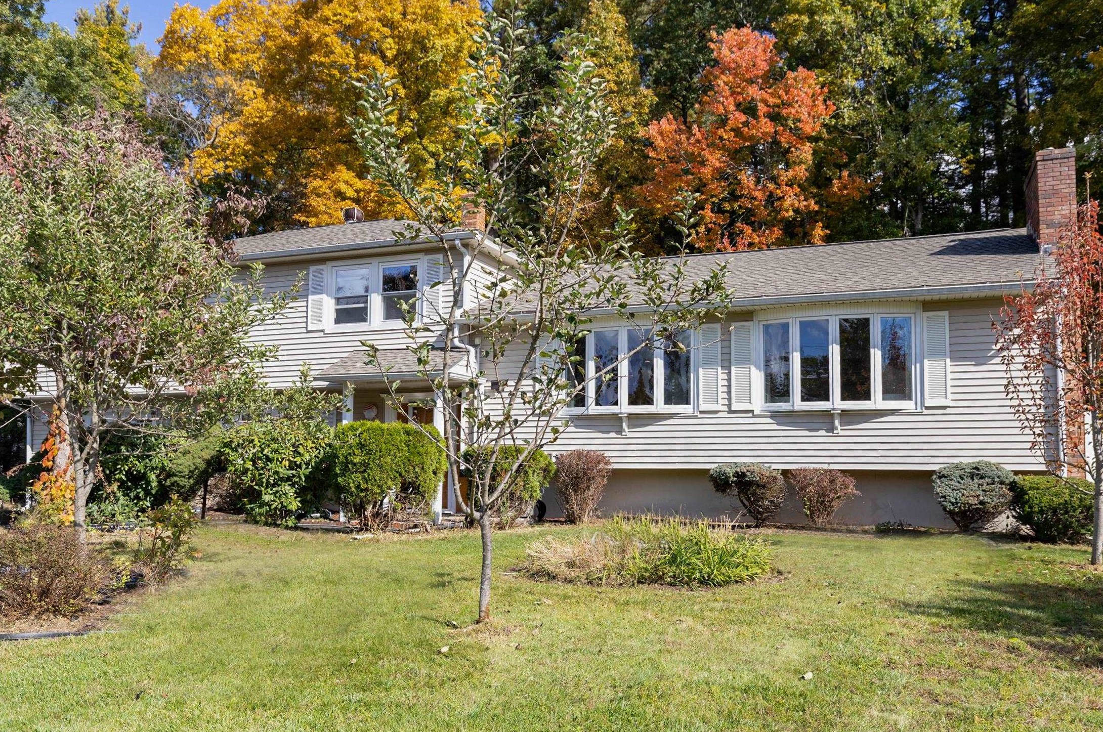 35 Cole St, Salem, NH 03079