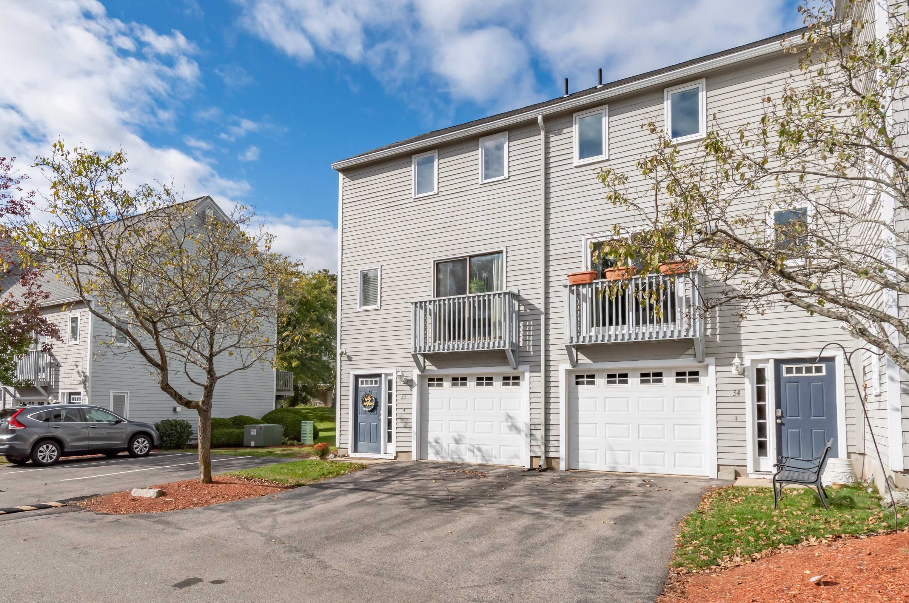 33 Profile Cir, Nashua, NH 03063