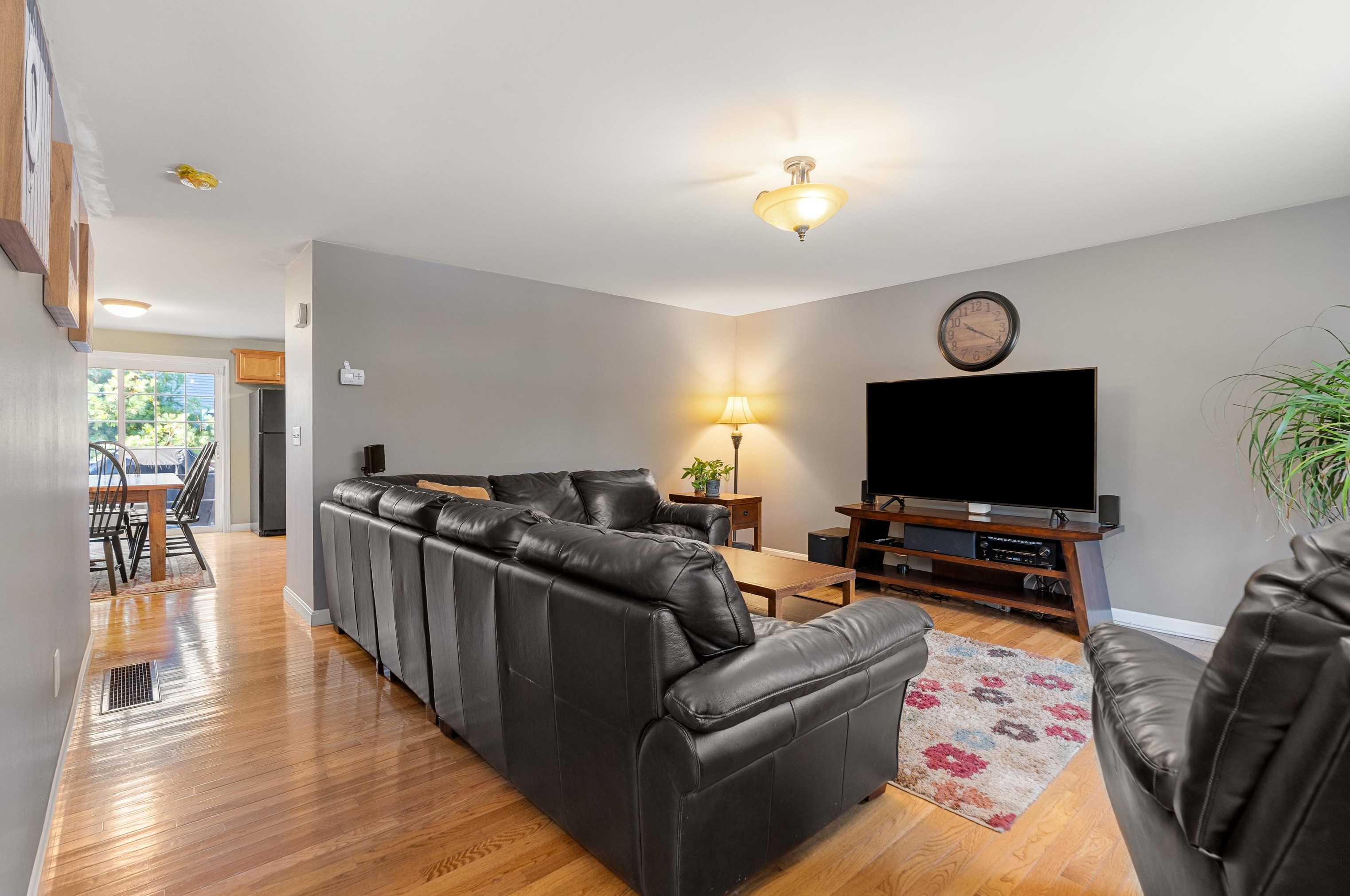 6 Pearson Way, Epping, NH 03042